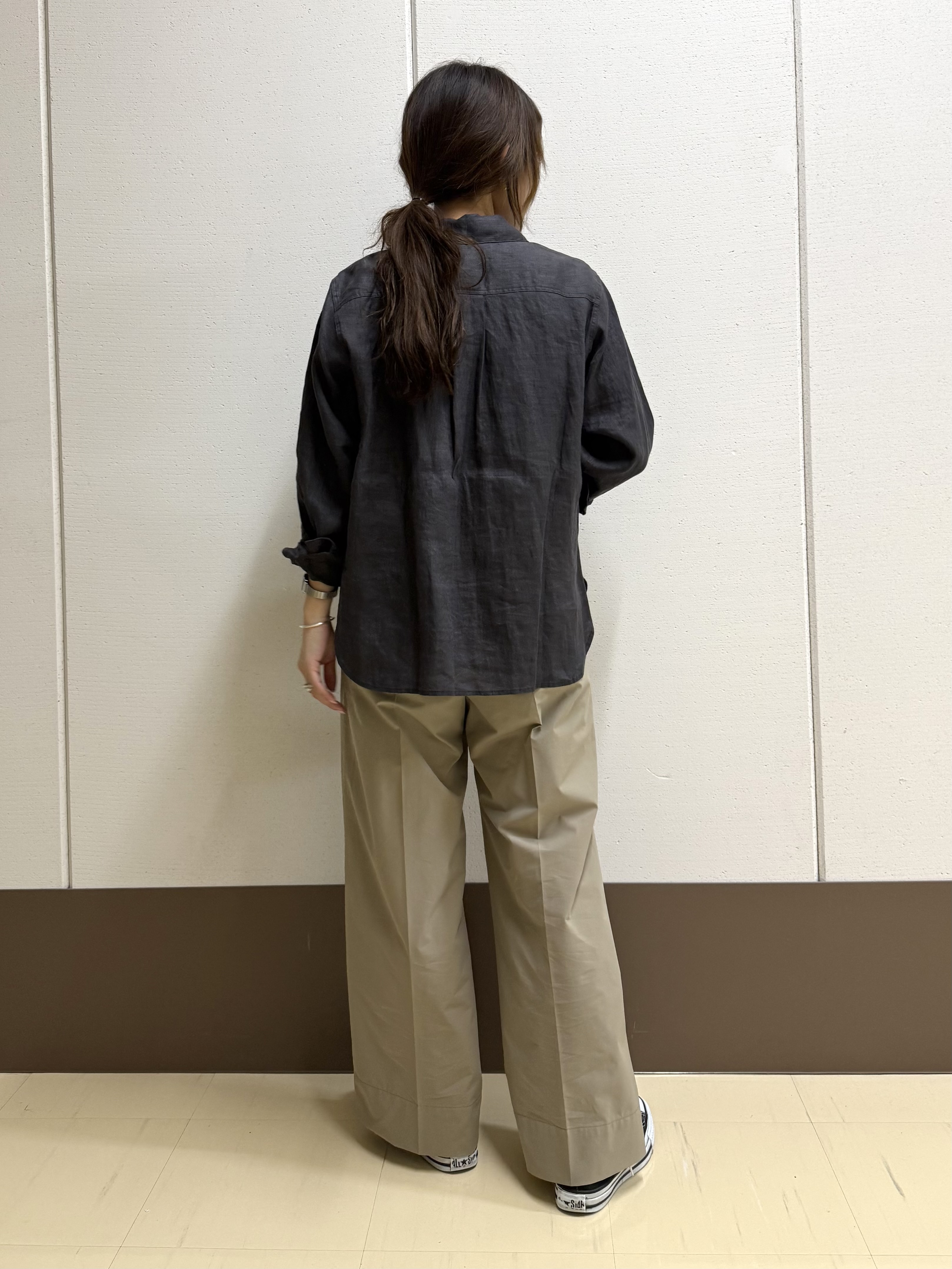 mamiさんの「INDIVI｜【接触冷感／2WAY】カシュクールリネンシャツ」を使ったコーディネート