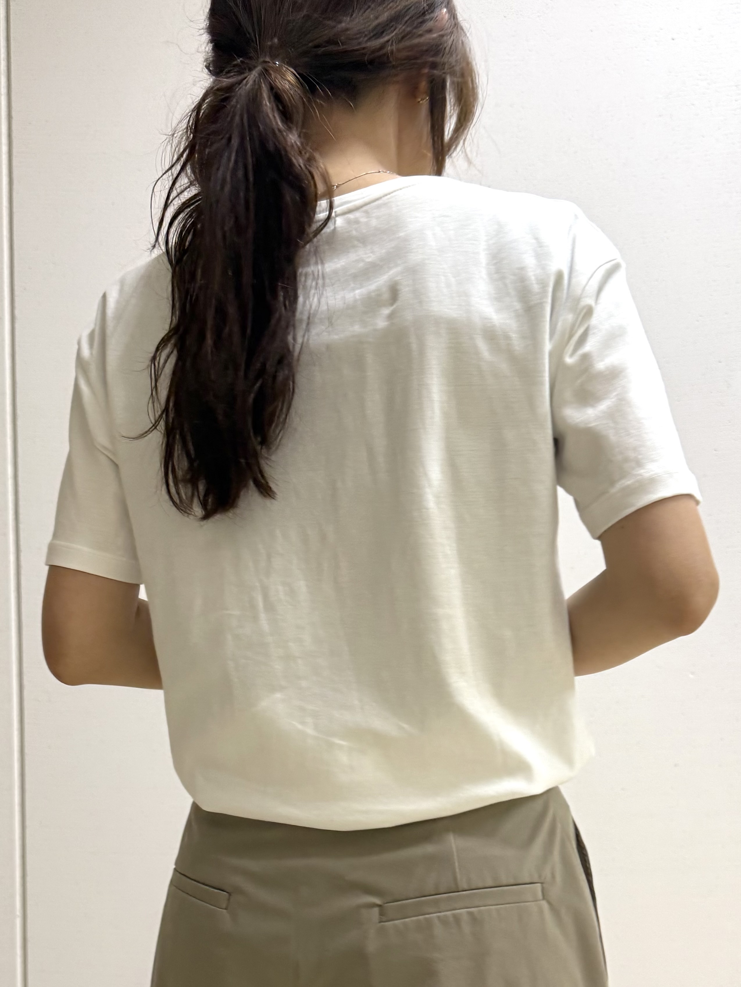 mamiさんの「INDIVI｜【UVケア／選べるグラフィック】スムースジャージTシャツ」を使ったコーディネート