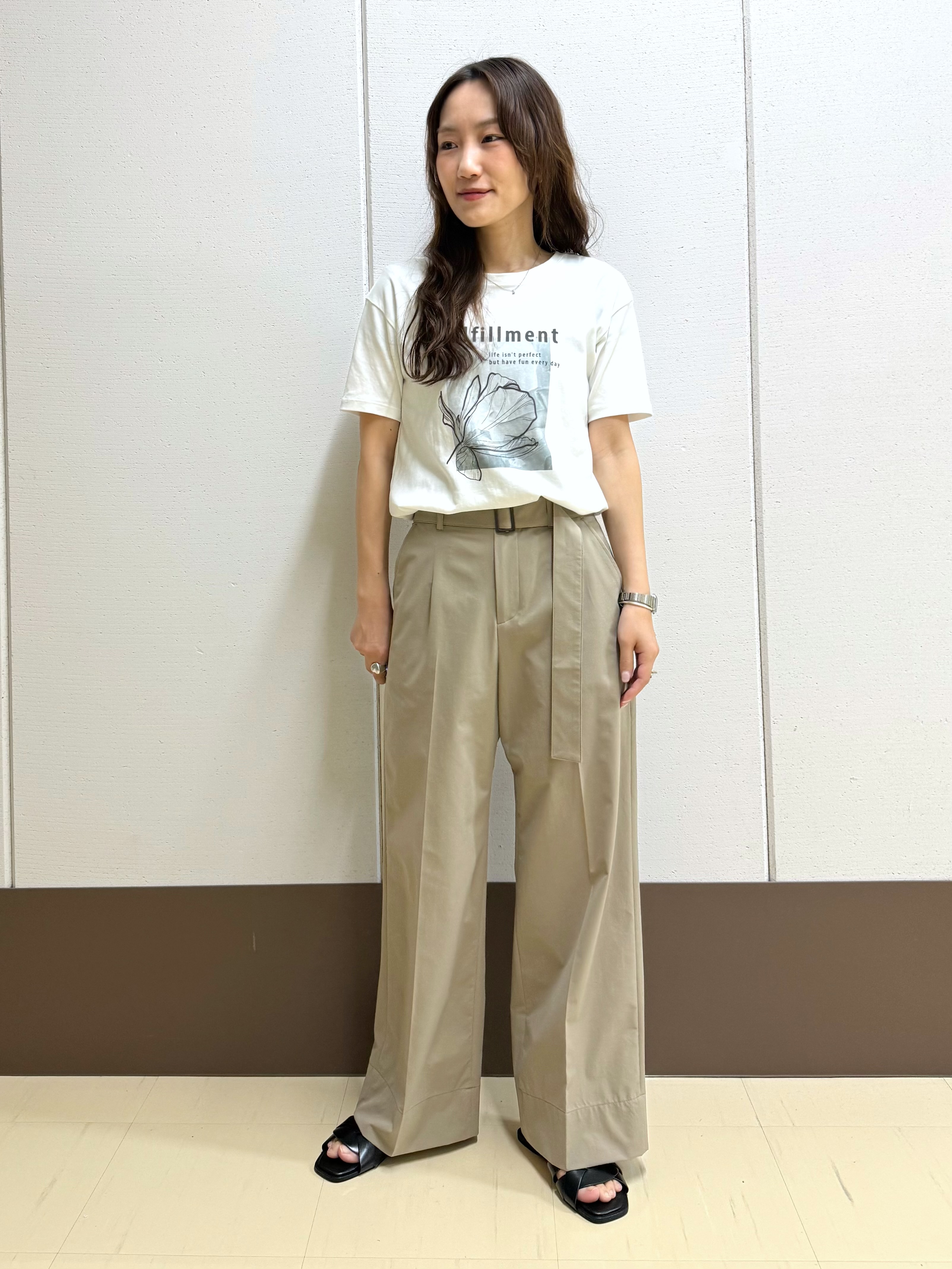 mamiさんの「INDIVI｜【UVケア／選べるグラフィック】スムースジャージTシャツ」を使ったコーディネート