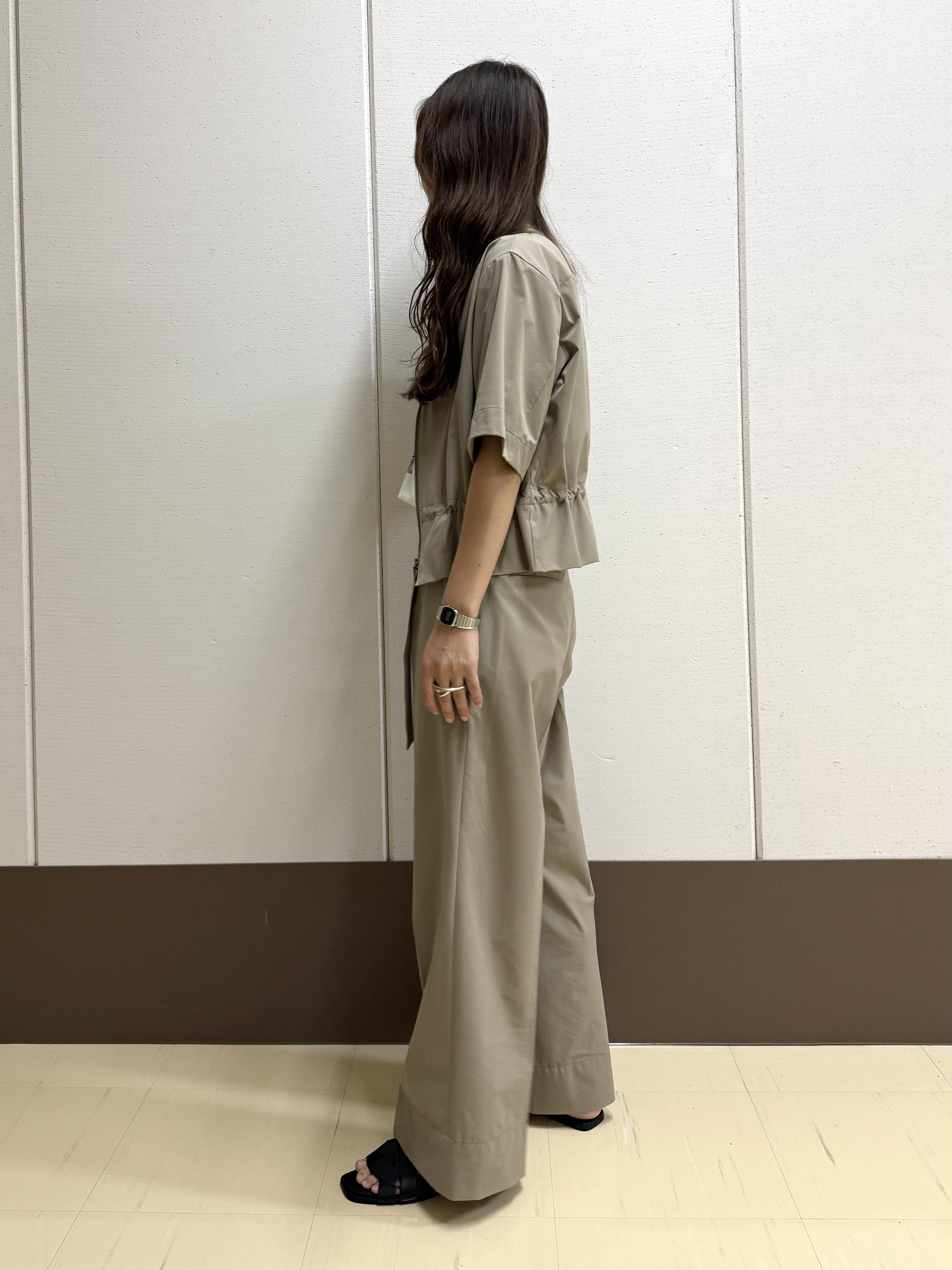 mamiさんの「INDIVI｜【UVケア／選べるグラフィック】スムースジャージTシャツ」を使ったコーディネート