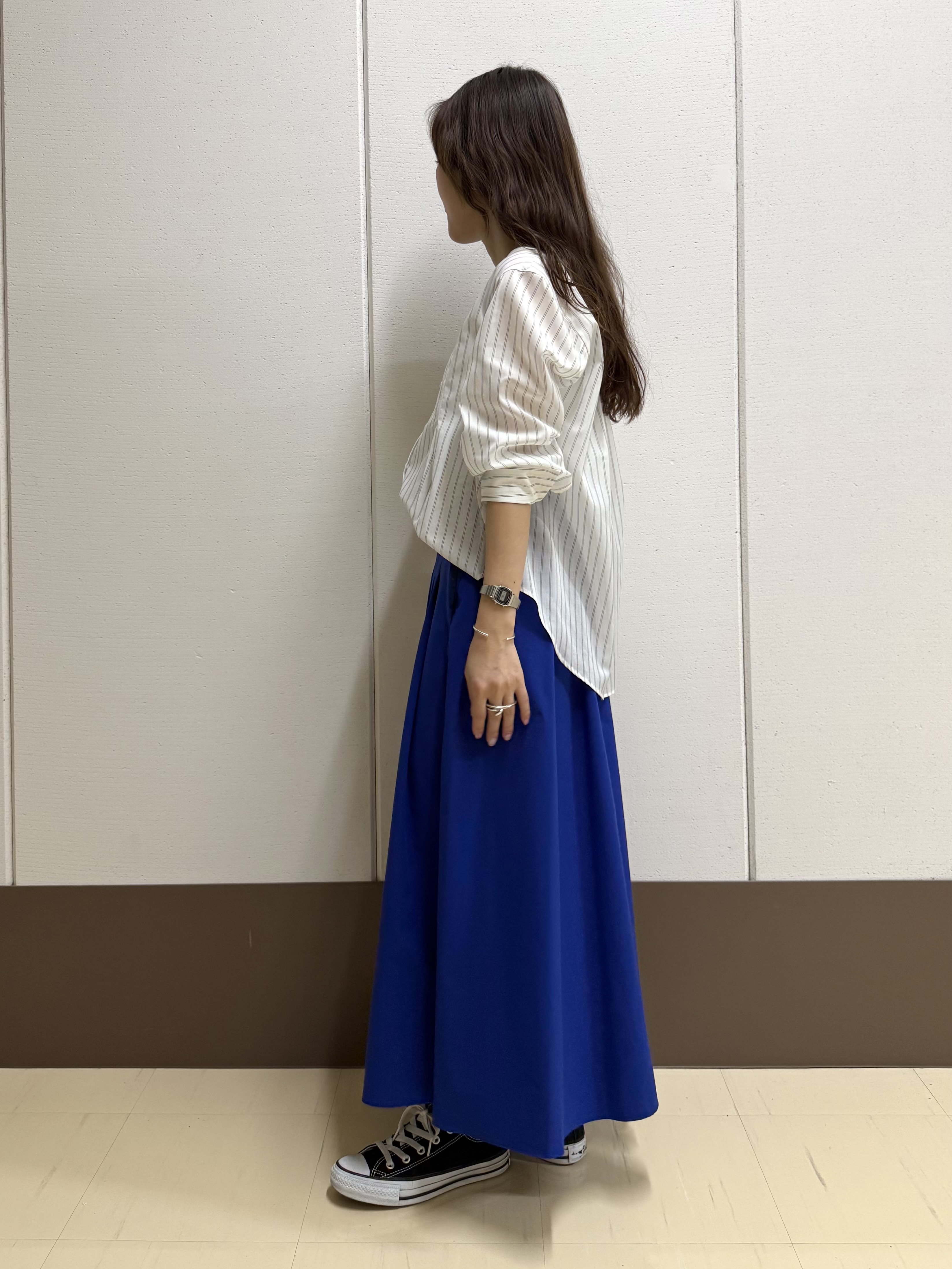 mamiさんの「INDIVI｜【洗える／軽やか】無地＆ストライプ柄 切替タックブラウス」を使ったコーディネート