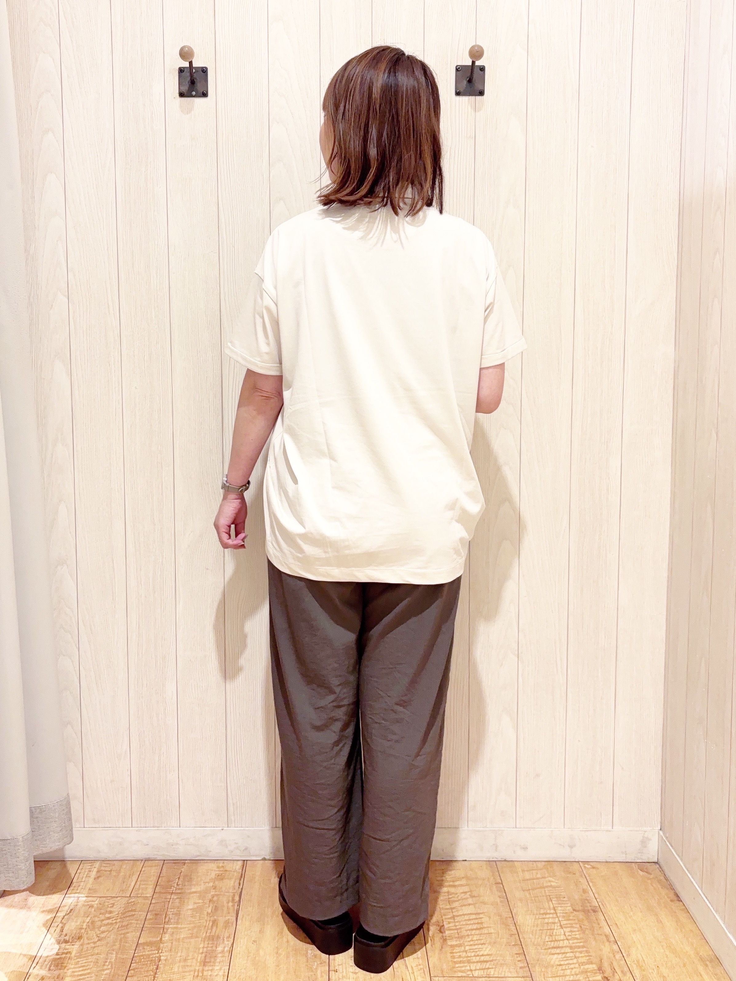 あいこさんの「SHOO･LA･RUE｜【ひんやり/S-LL】インせず決まる フロントタックデザインTシャツ」を使ったコーディネート