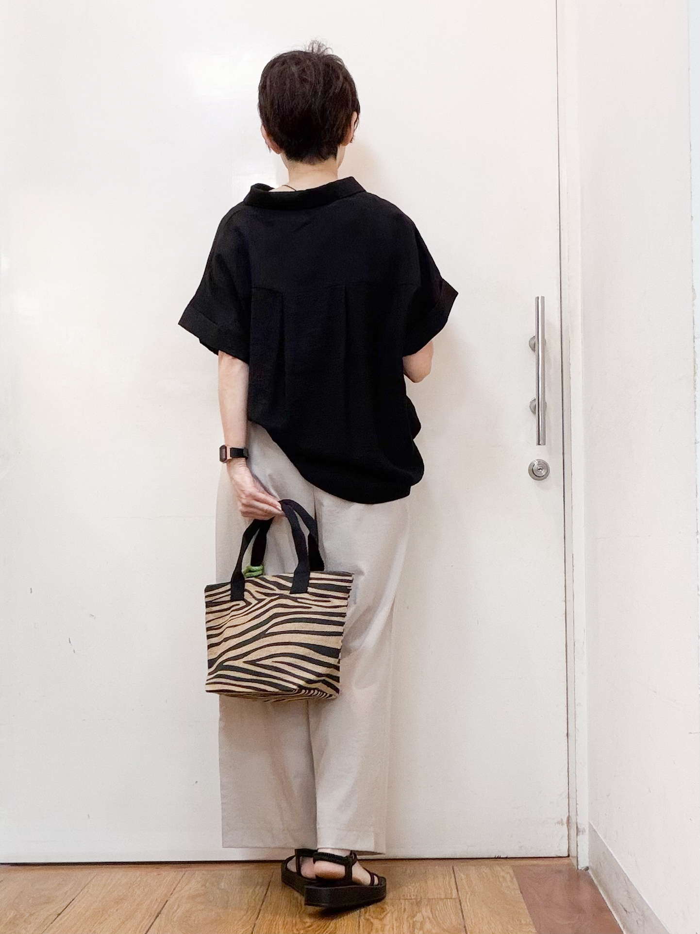 みぃさんの「SHOO･LA･RUE｜【ひんやり/S-LL/洗濯機可】インせず着られる 裾タック スキッパーシャツ」を使ったコーディネート