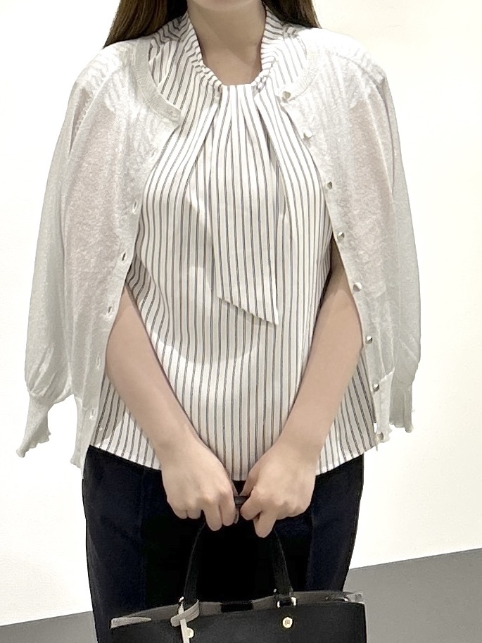 sayaさんの「OPAQUE.CLIP｜【接触冷感】シアーラメドルマンショートカーディガン《洗濯機OK》」を使ったコーディネート