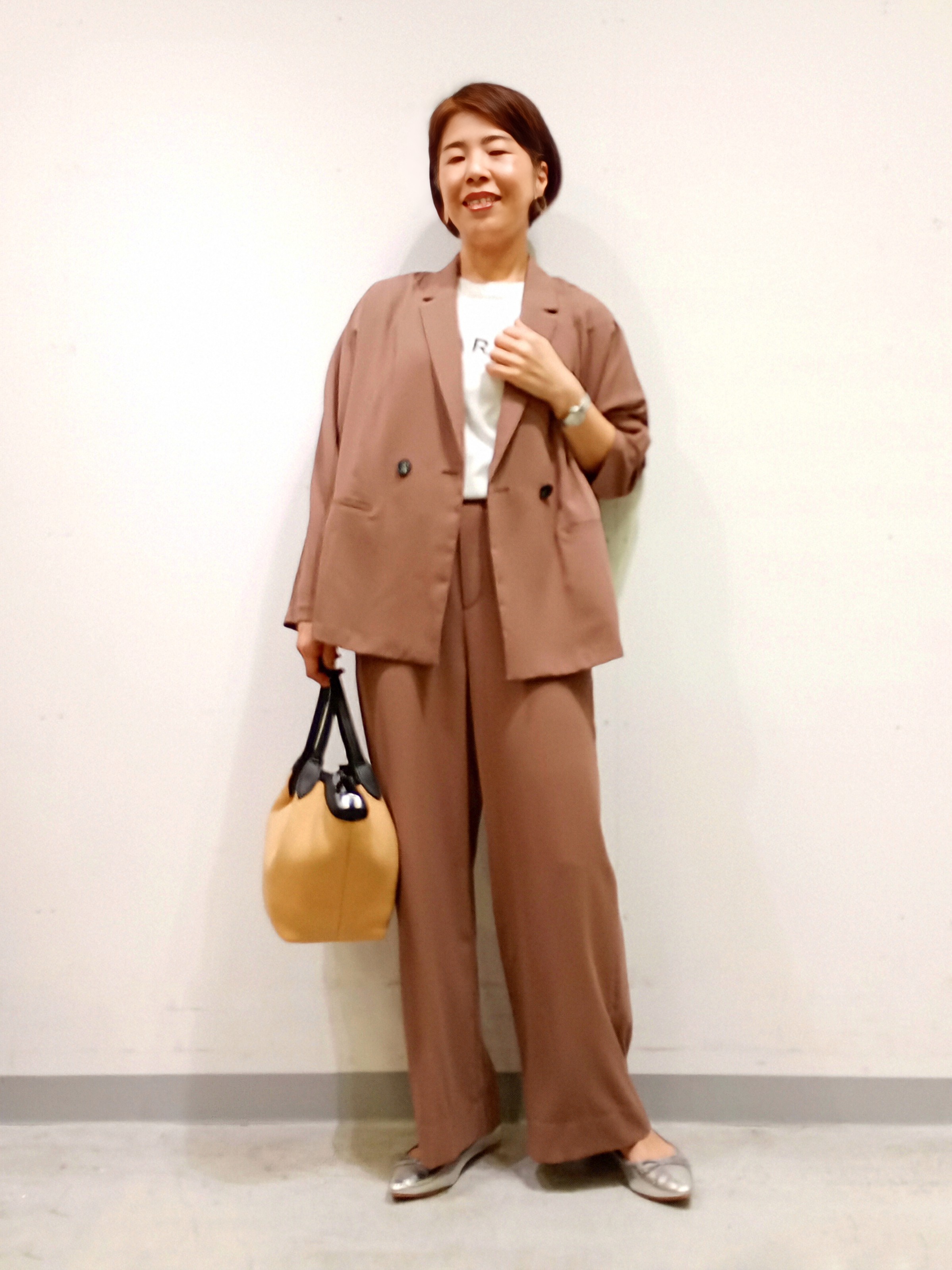 Kさんの「INDIVI｜【さらに軽く軽快！／着る日傘】ドルマントップス」を使ったコーディネート