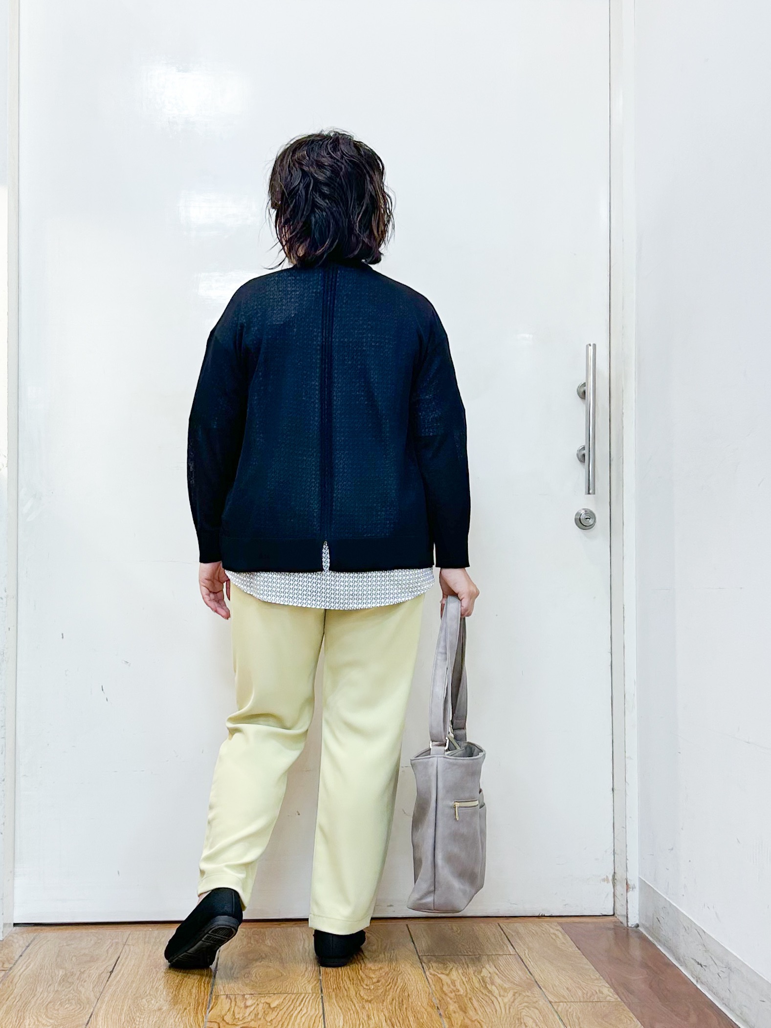 haruさんの「SHOO･LA･RUE｜【ひんやり/洗濯機可/S-LL】オンにもオフにも マルチに使えるボタンレスカーディガン」を使ったコーディネート