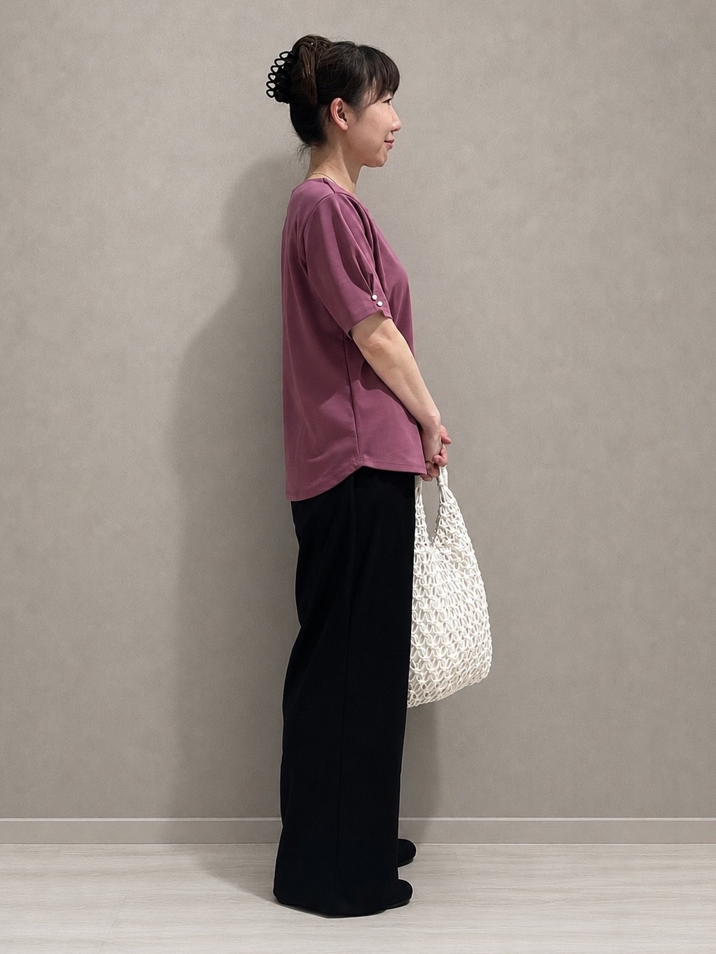 まつみさんの「SHOO･LA･RUE｜【2点セット/洗濯機可/S-LL】お袖パールがアクセント ネックレス付きトップス」を使ったコーディネート