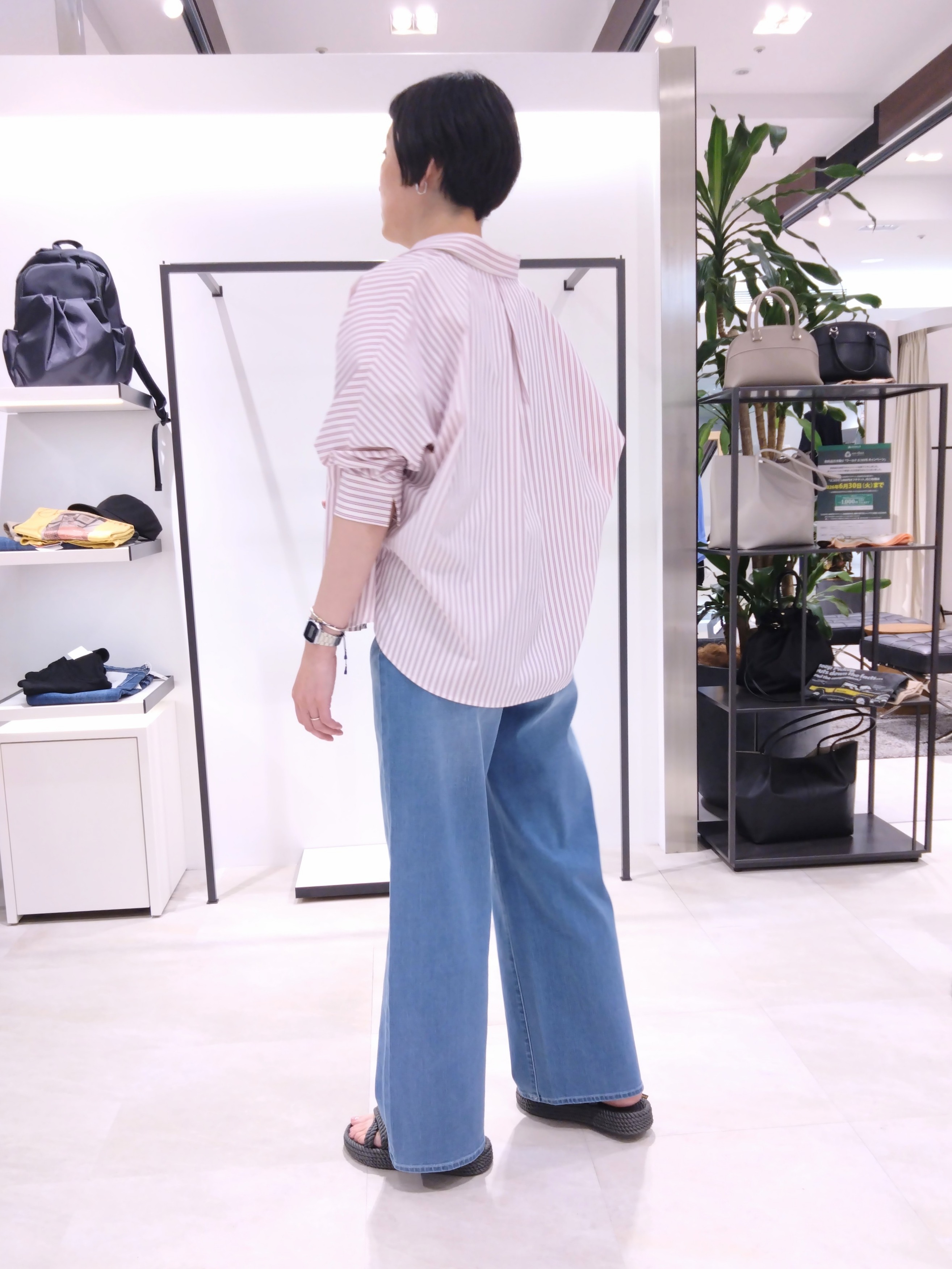 まちこさんの「UNTITLED｜【接触冷感/吸水速乾/UVカット】ドルマンスリーブシャツ」を使ったコーディネート