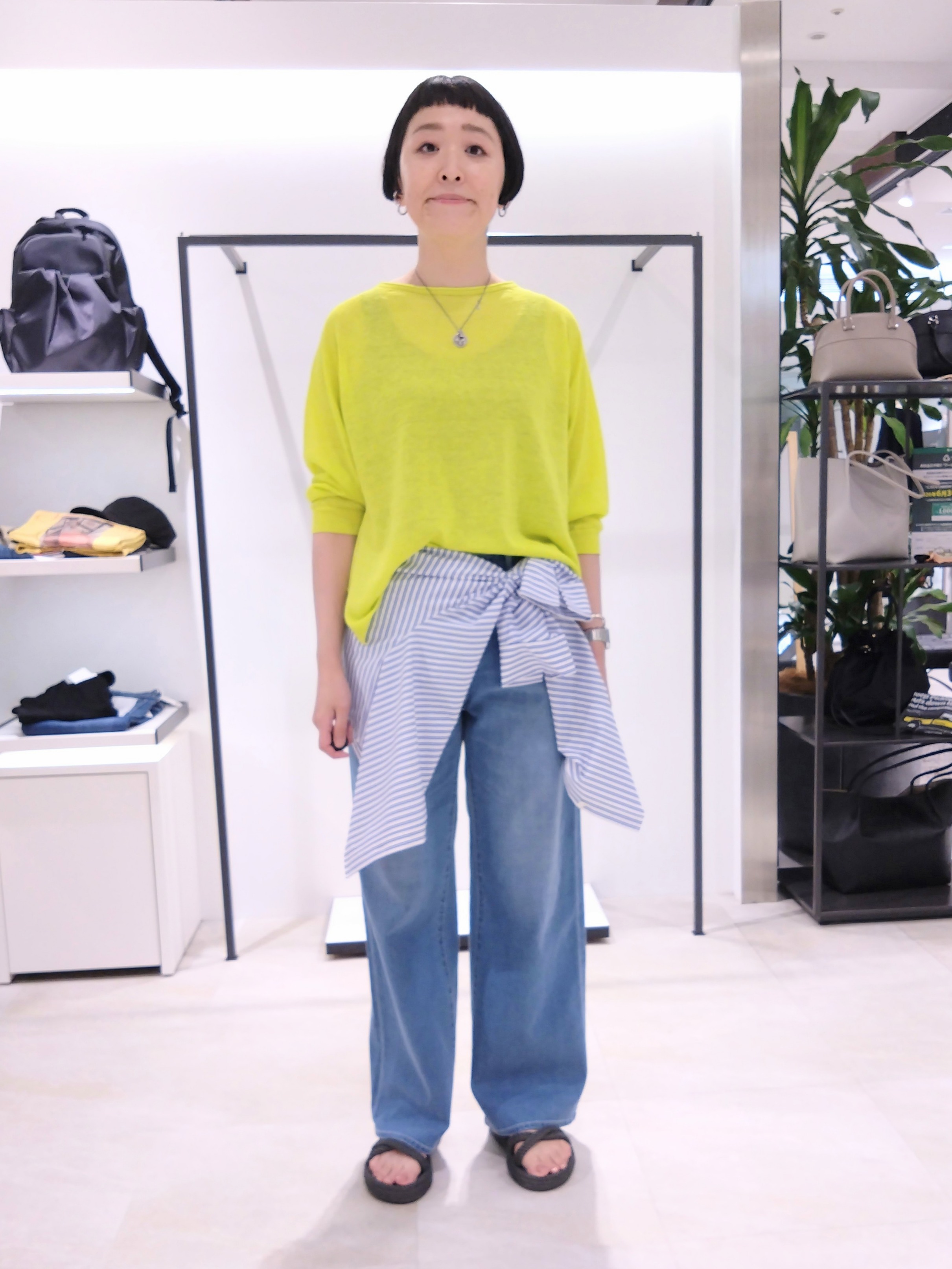 まちこさんの「UNTITLED｜【ゆったり/リラクシー】リネンボートネックプルオーバー」を使ったコーディネート