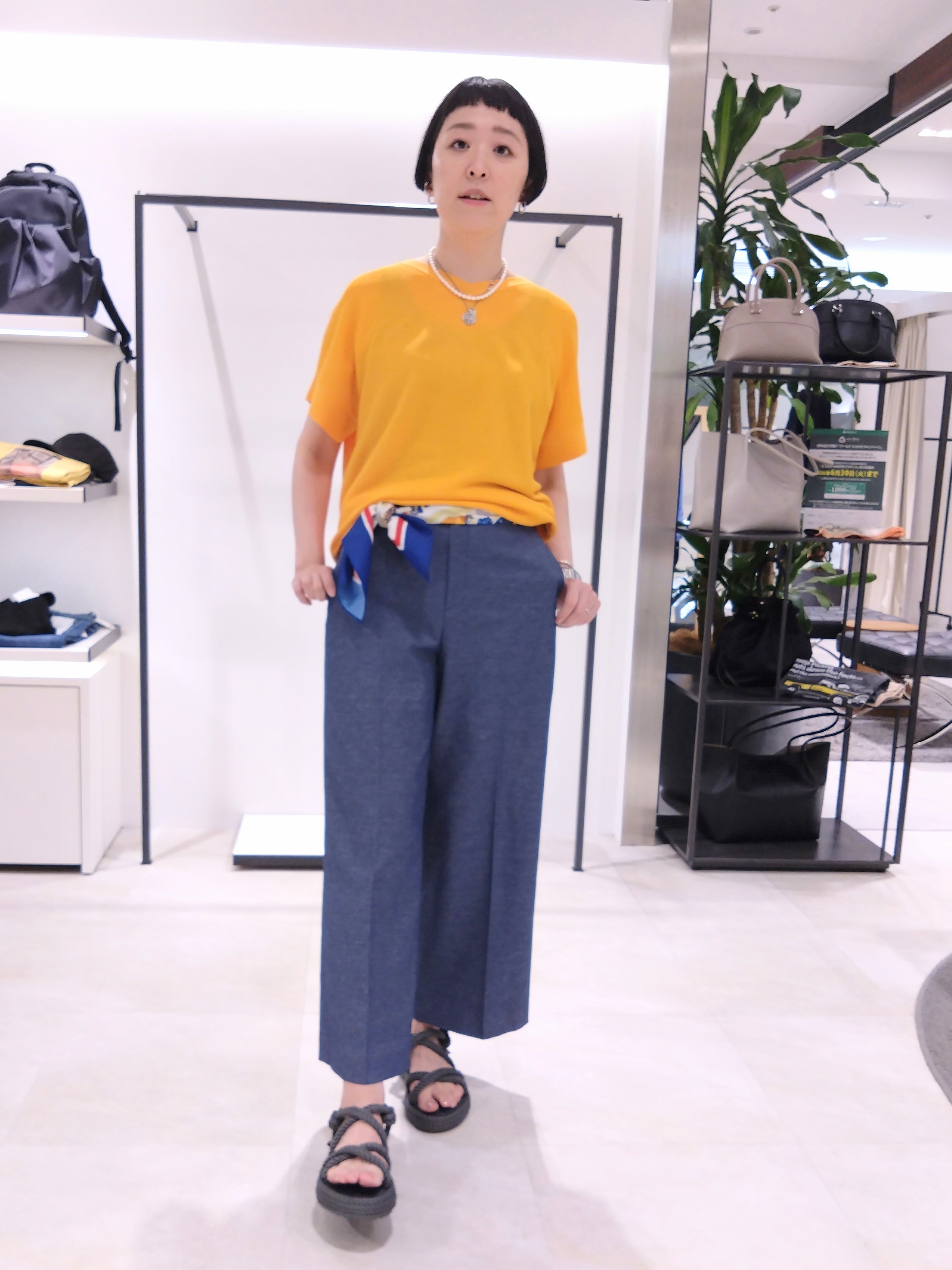 まちこさんの「UNTITLED｜【11色展開/体型カバー】前後2WAYフレンチスリーブニット」を使ったコーディネート