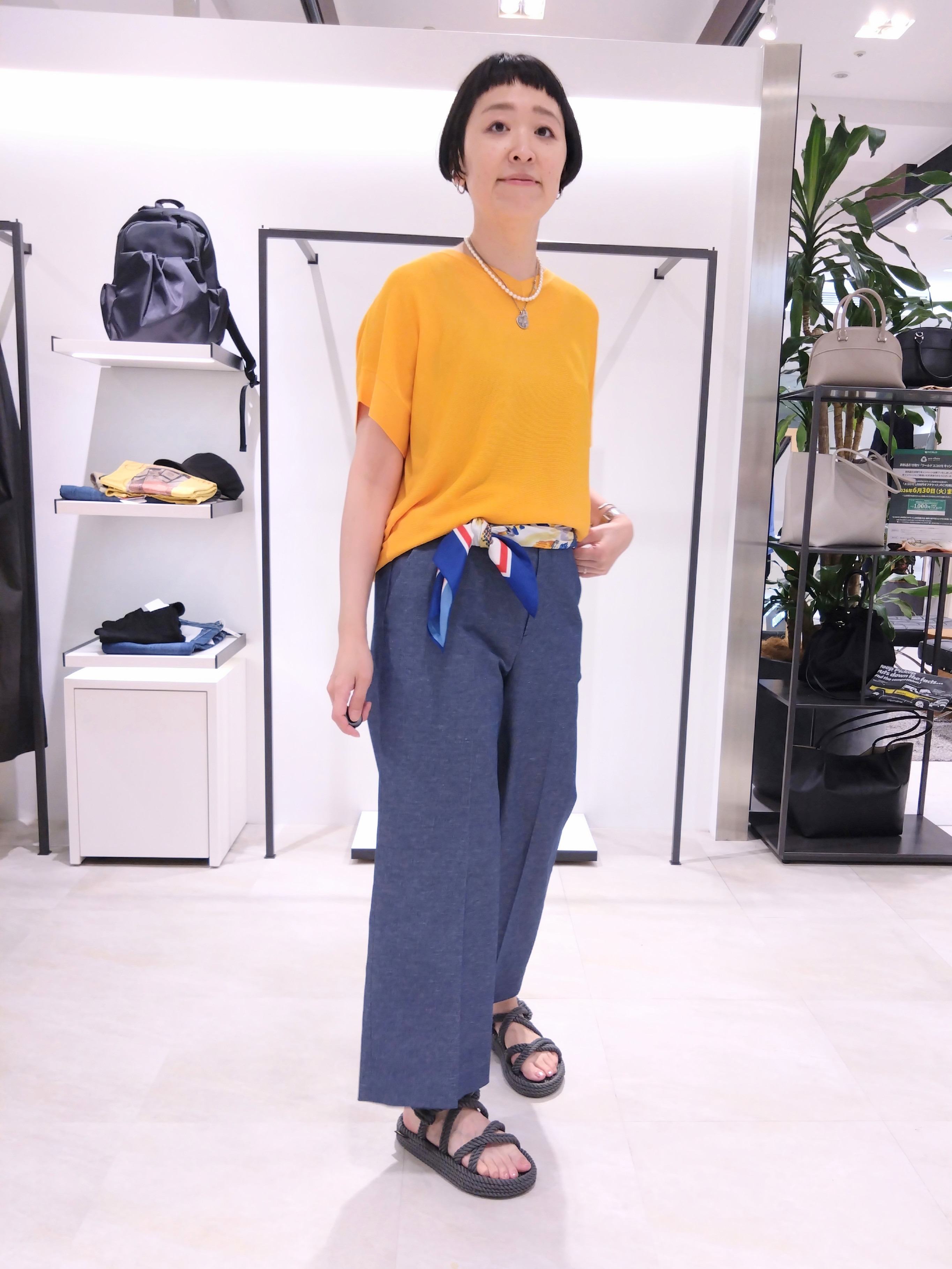 まちこさんの「UNTITLED｜【11色展開/体型カバー】前後2WAYフレンチスリーブニット」を使ったコーディネート