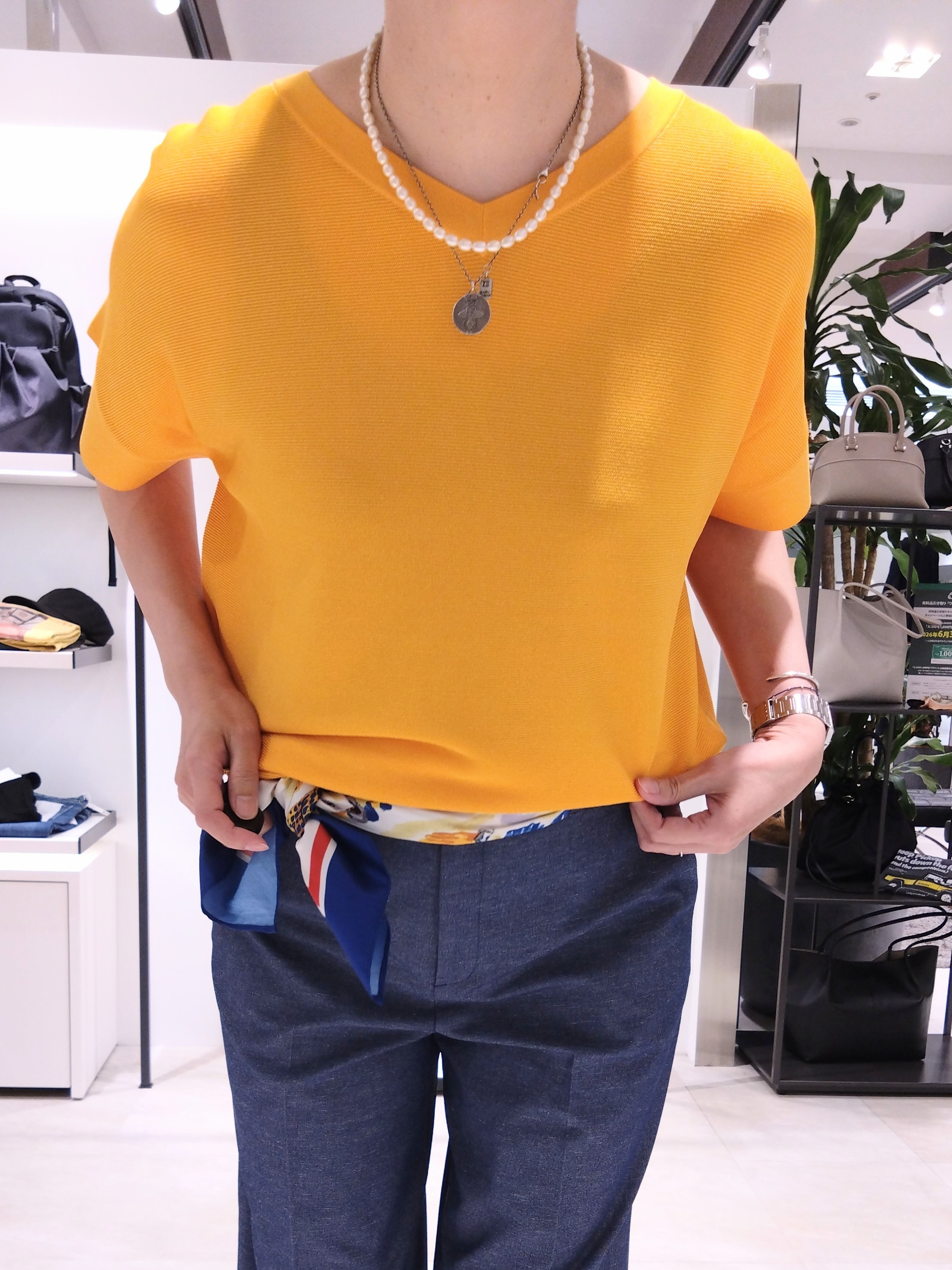 まちこさんの「UNTITLED｜【11色展開/体型カバー】前後2WAYフレンチスリーブニット」を使ったコーディネート