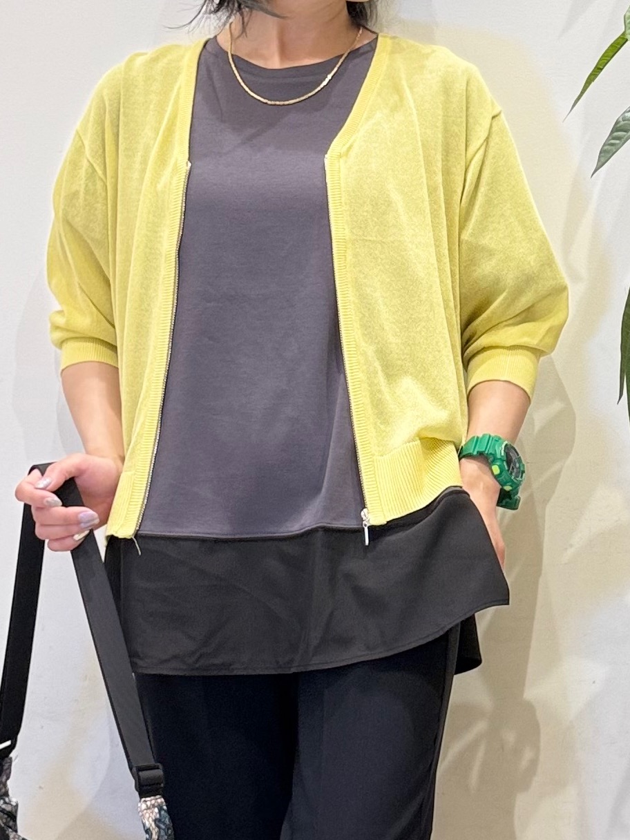 misakiさんの「SHOO･LA･RUE｜【ひんやり/洗濯機可/S-LL】程よいVネックですっきり魅せる ジップアップ 7分袖シアーカーディガ」を使ったコーディネート