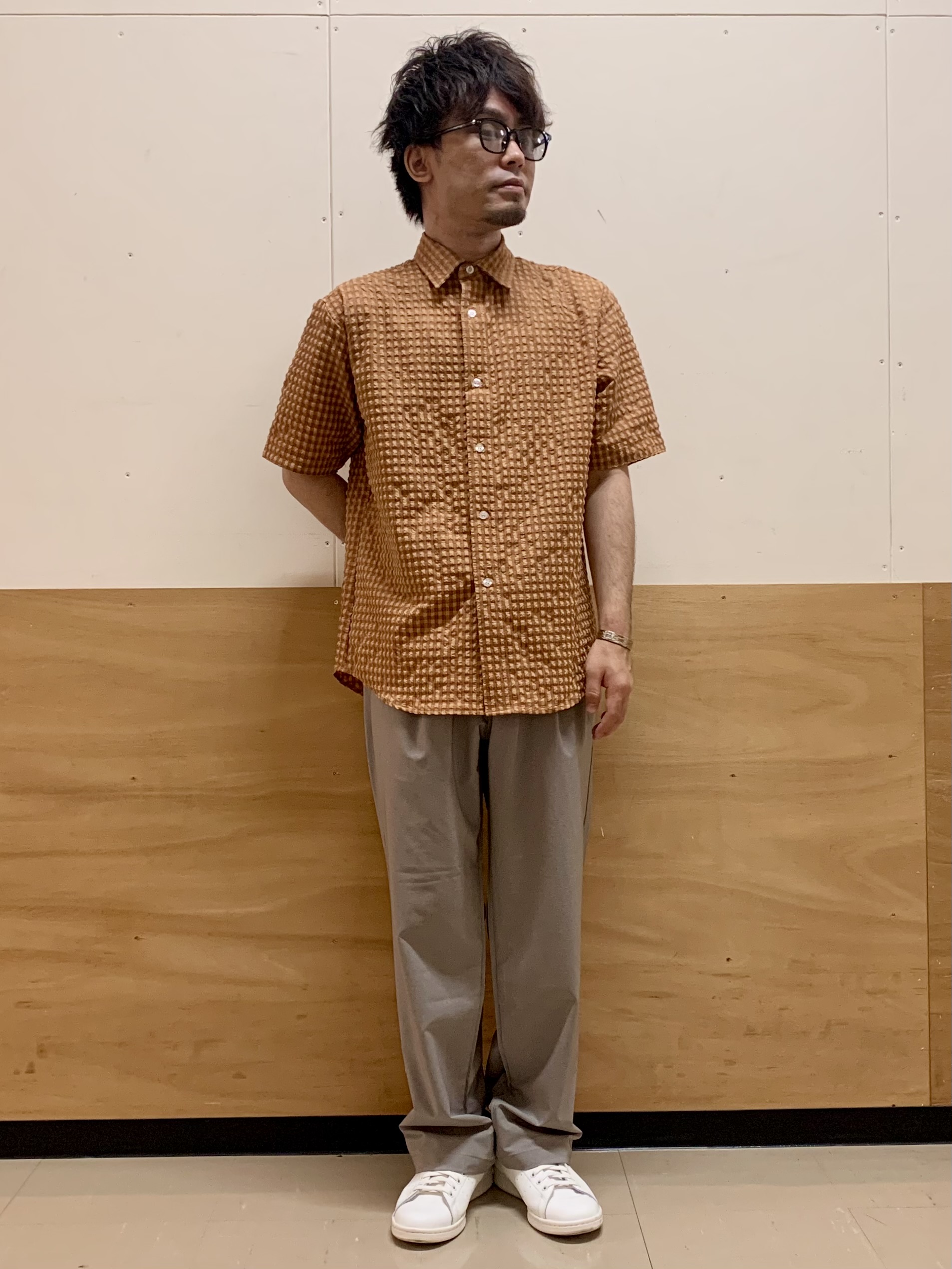 MATUさんの「THE SHOP TK｜サッカー ギンガムチェック 半袖シャツ 洗濯機OK」を使ったコーディネート