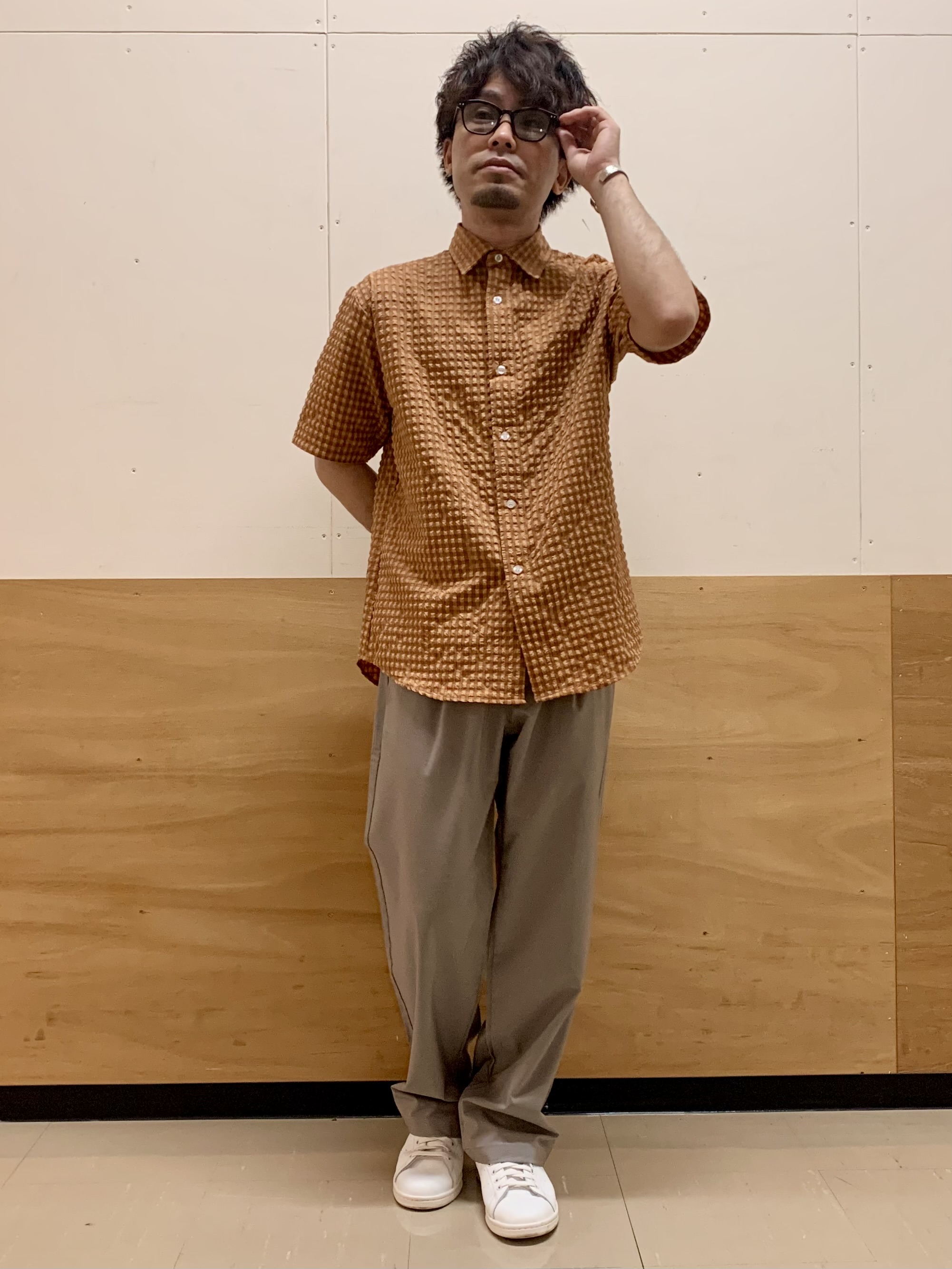 MATUさんの「THE SHOP TK｜サッカー ギンガムチェック 半袖シャツ 洗濯機OK」を使ったコーディネート