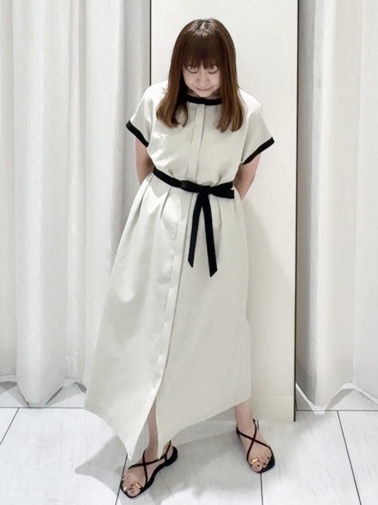 ʏᴜᴋɪᴋᴏさんの「UNTITLED｜【接触冷感/UVカット/イージーケア】配色ラインワンピース」を使ったコーディネート