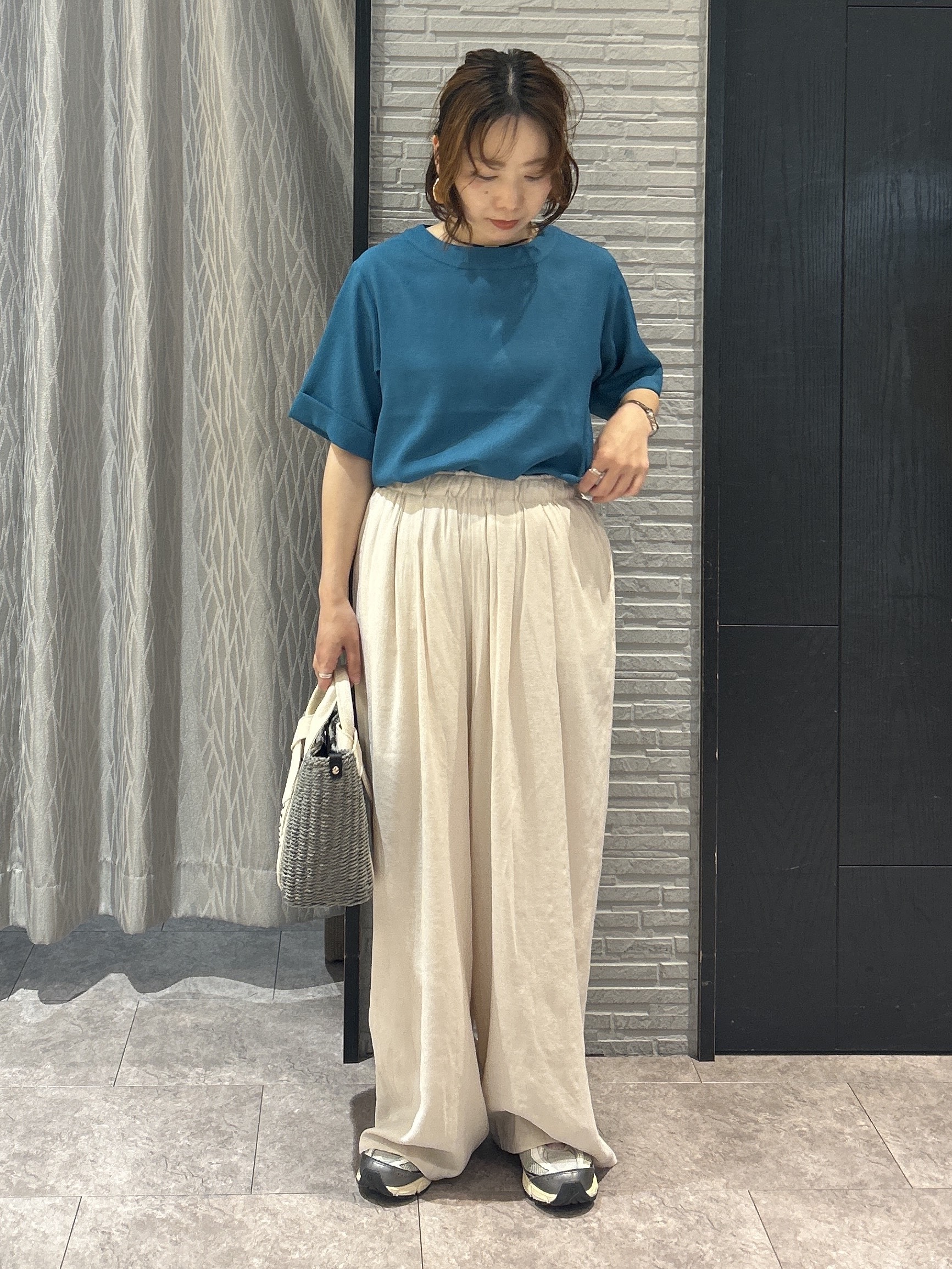 ga_riさんの「THE SHOP TK｜【M-XL/二の腕カバー】さらり麻調メッシュ5分袖ブラウス」を使ったコーディネート