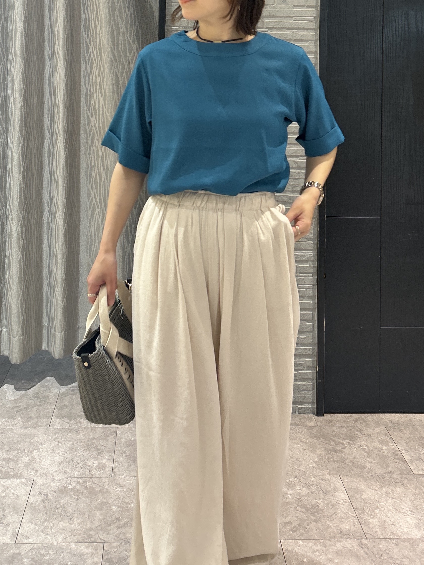 ga_riさんの「THE SHOP TK｜【M-XL/二の腕カバー】さらり麻調メッシュ5分袖ブラウス」を使ったコーディネート