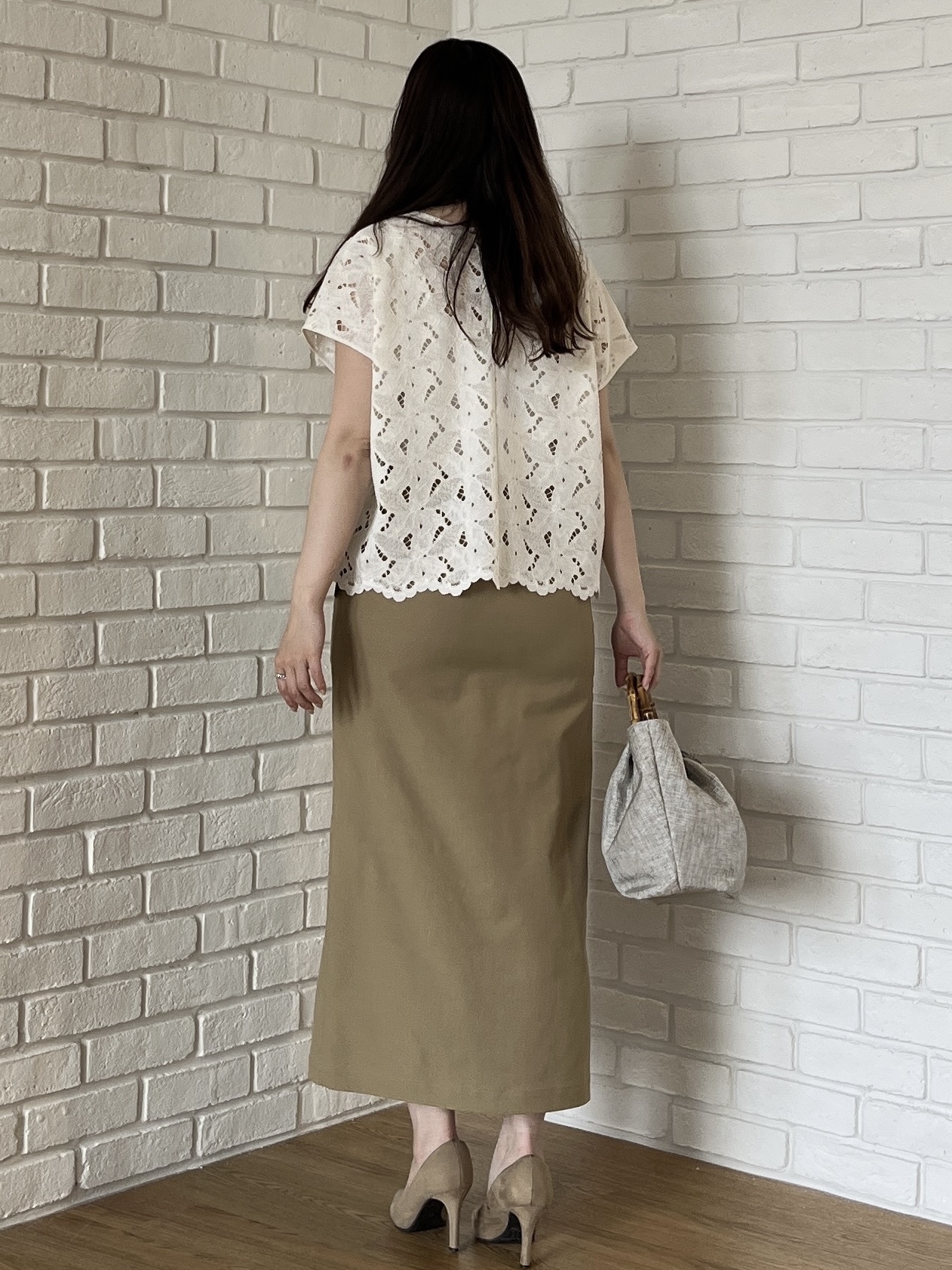 Saekoさんの「UNTITLED｜【セットアップ可/品のある透け感】リーフレースブラウス」を使ったコーディネート
