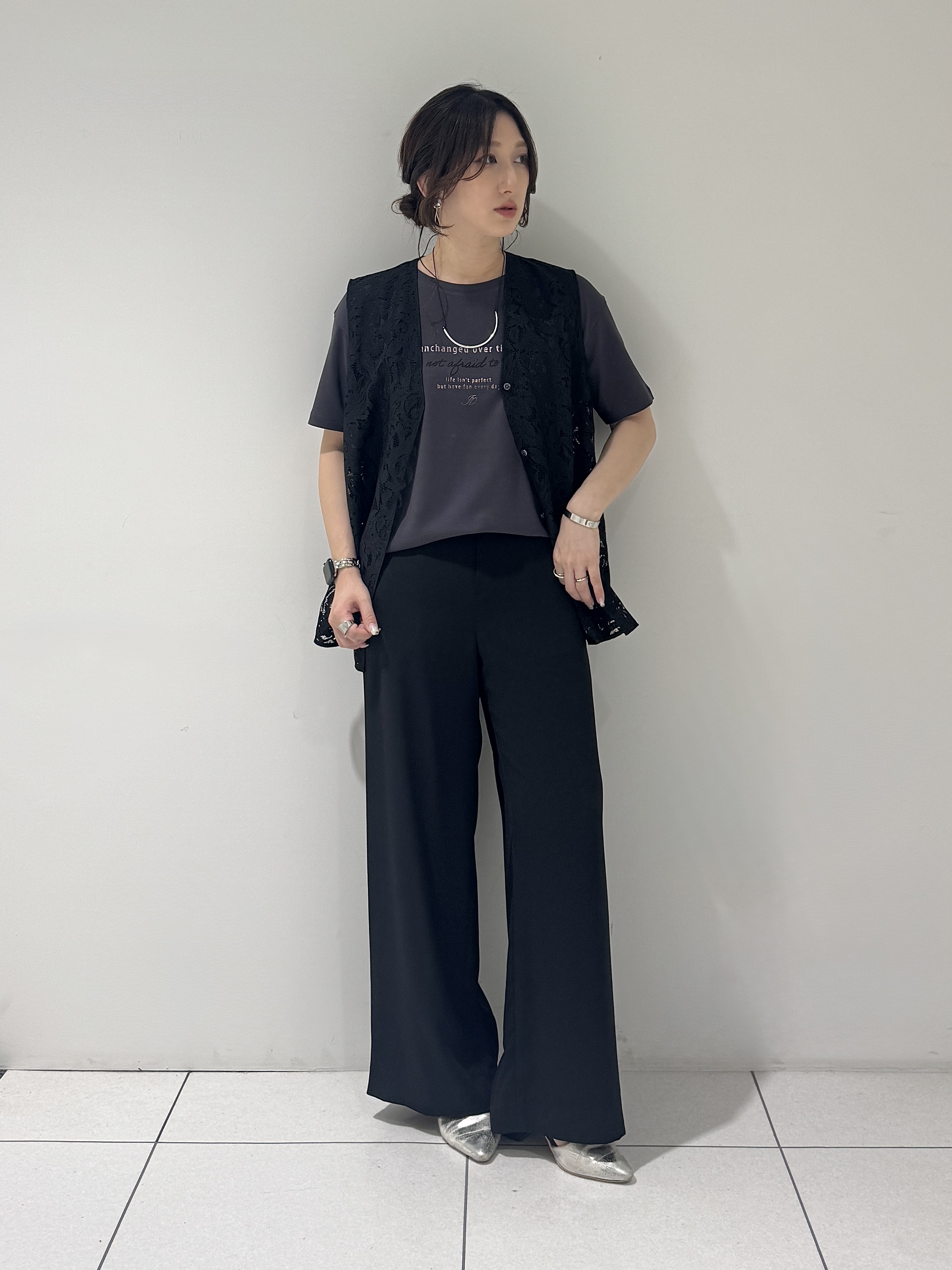 そんさんの「INDIVI｜【洗える／トレンド】マニッシュレースベスト」を使ったコーディネート