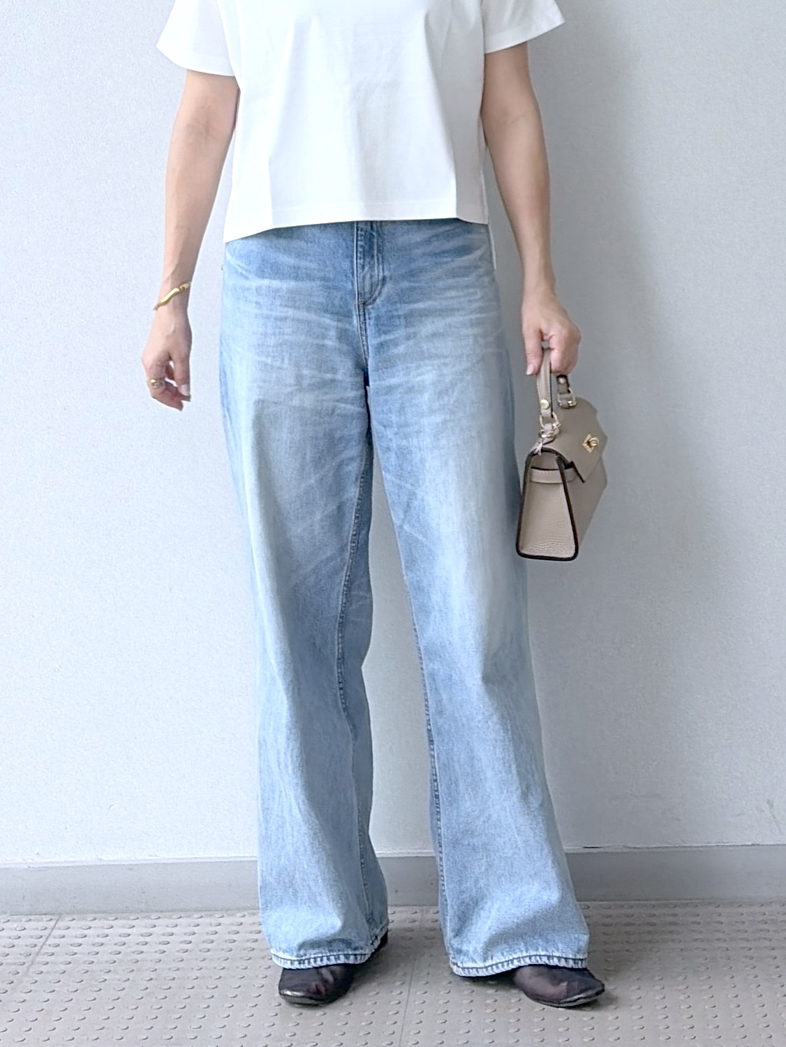 yoshikadoさんの「DRESSTERIOR｜【接触冷感／抗菌防臭／消臭】アイスクリアコットンドルマンTシャツ」を使ったコーディネート