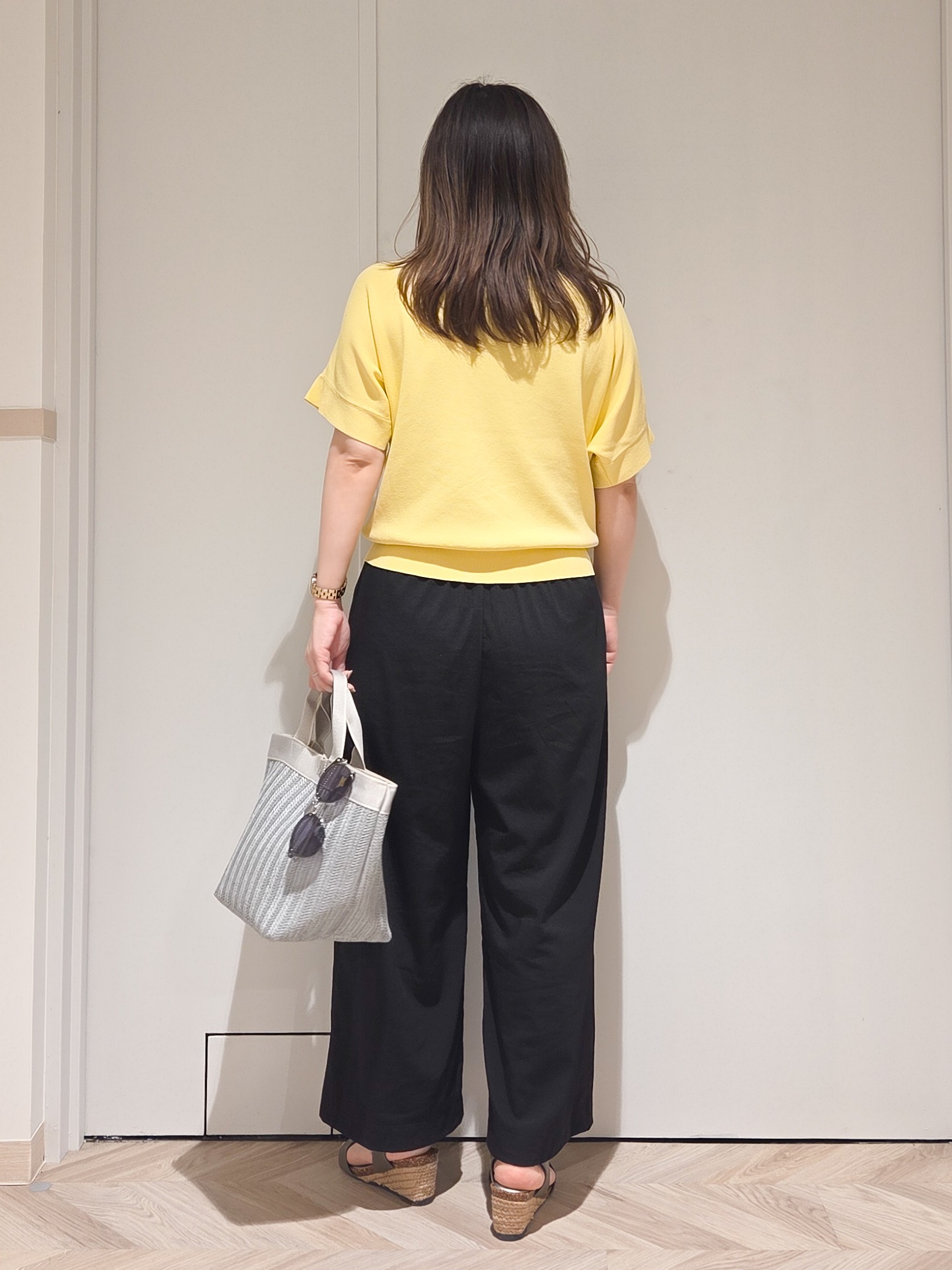TSUCHIYAさんの「SHOO･LA･RUE｜【毎日洗える/ひんやり/UV/S-LL】二の腕隠れる さらっとドルマン半袖ニット」を使ったコーディネート