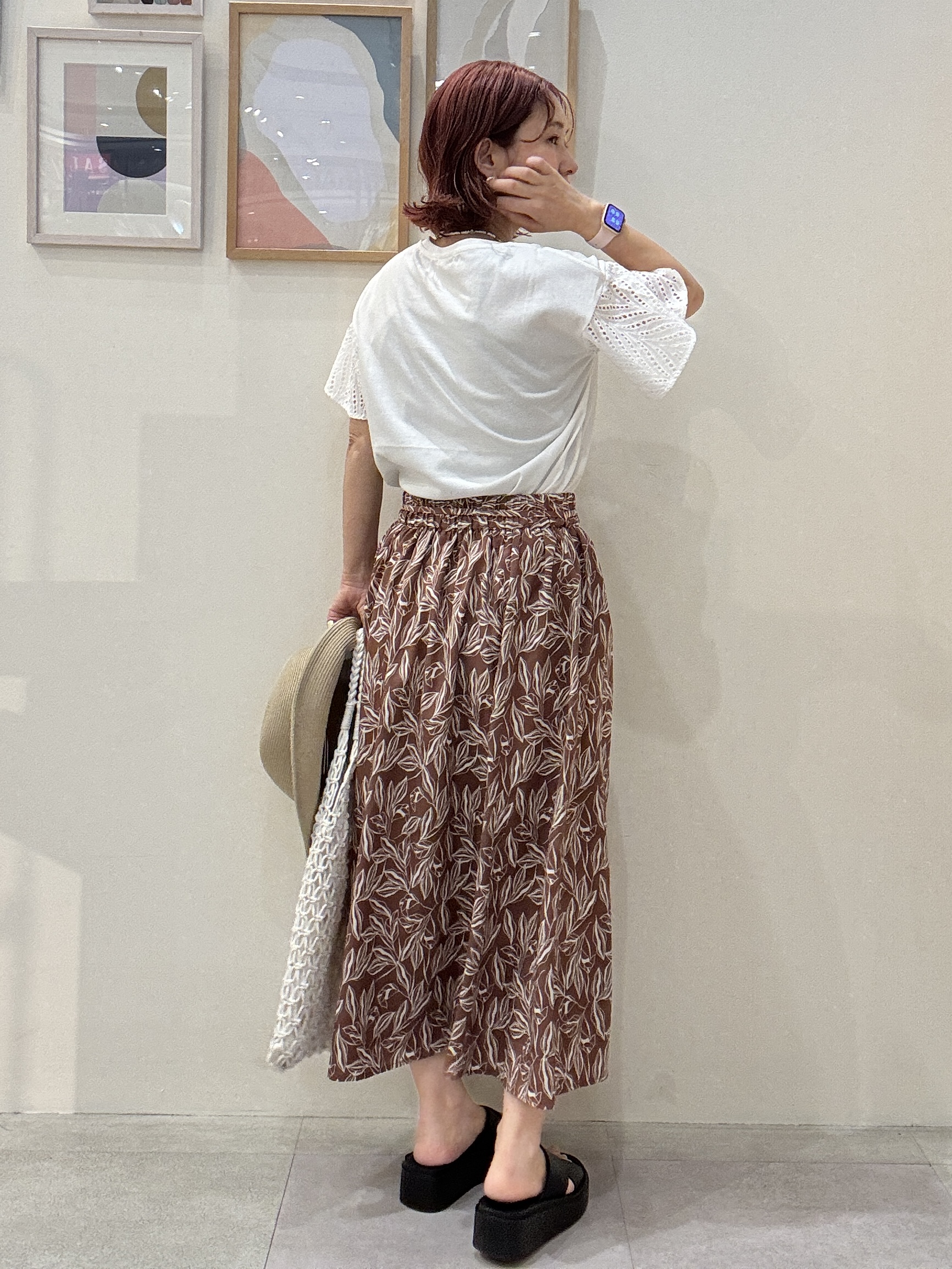 たけぴさんの「SHOO･LA･RUE｜【汗じみ防止/ひんやり/S-LL】レースが華やか お袖フレアTシャツ」を使ったコーディネート