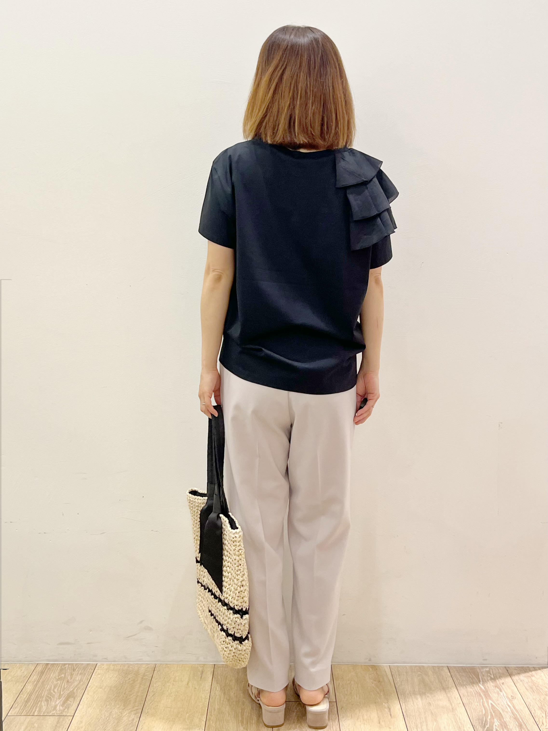 kcさんの「OPAQUE.CLIP｜【接触冷感】アシメフリルドッキングカットソー《UVケア／洗濯機OK》」を使ったコーディネート