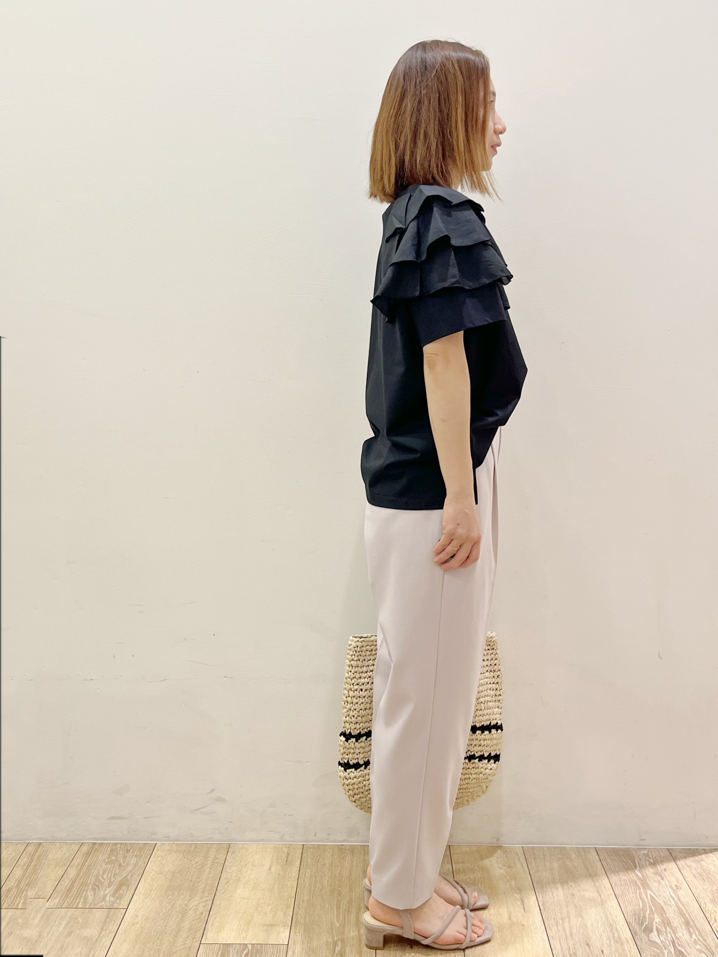 kcさんの「OPAQUE.CLIP｜【接触冷感】アシメフリルドッキングカットソー《UVケア／洗濯機OK》」を使ったコーディネート