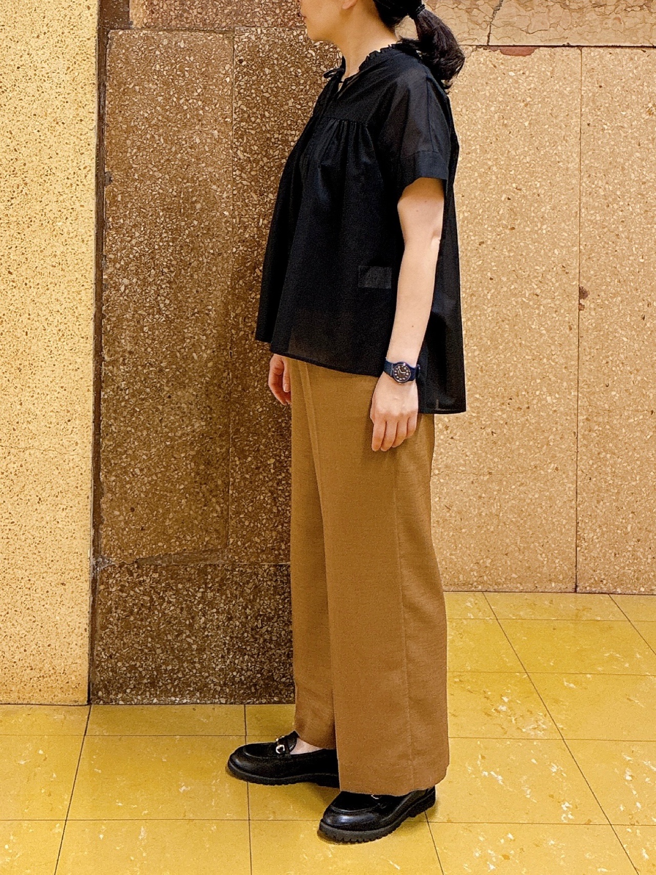 hattoriさんの「INDIVI｜【洗える／軽やか】フリル衿ギャザーブラウス」を使ったコーディネート