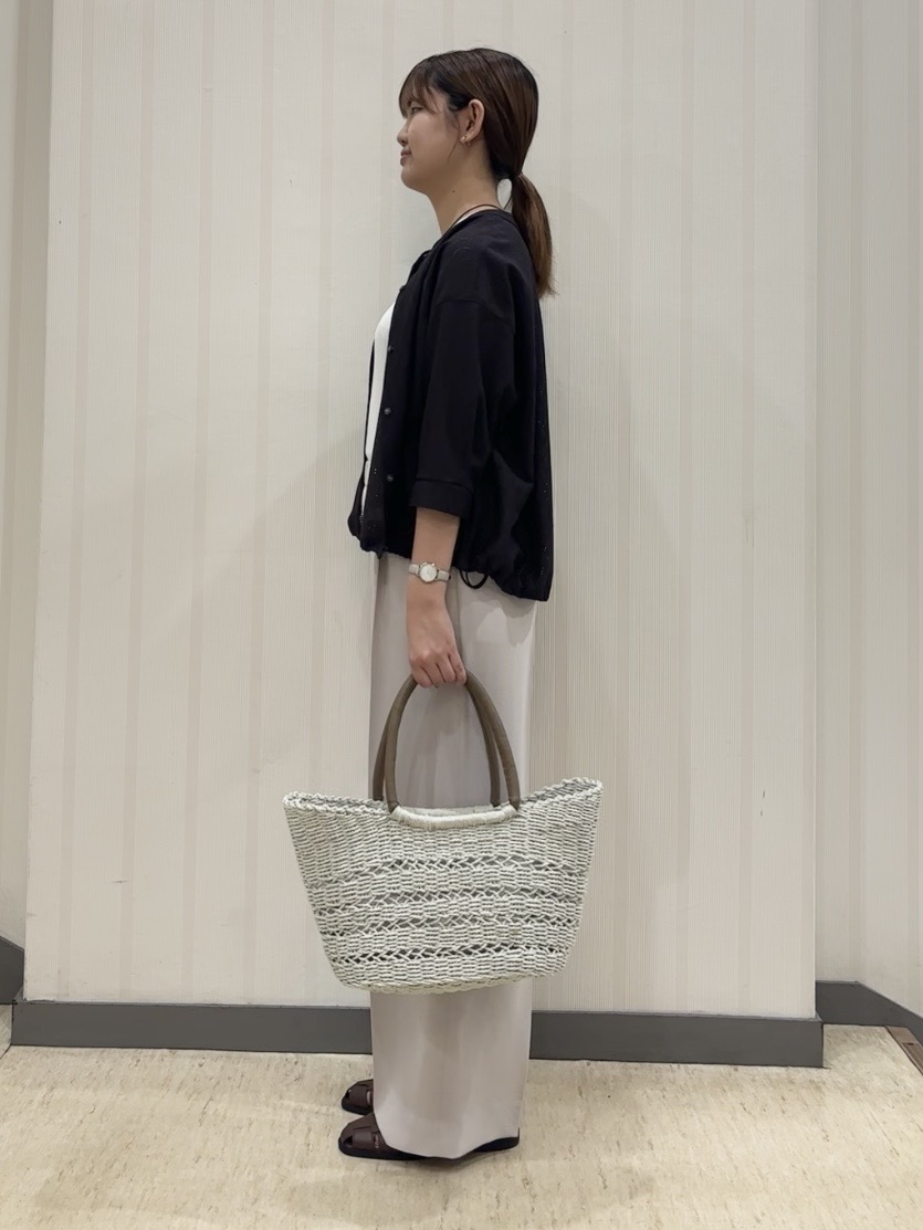 ちひさんの「INDIVI｜【洗える／UVケア／SETUP可】着る日傘ワイドパンツ」を使ったコーディネート