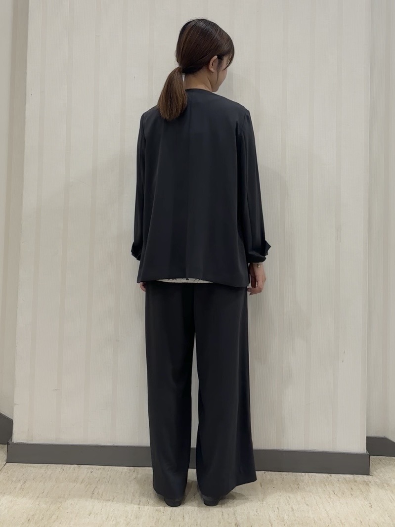 ちひさんの「INDIVI｜【さらに軽く軽快！／着る日傘】イージーワイドパンツ」を使ったコーディネート