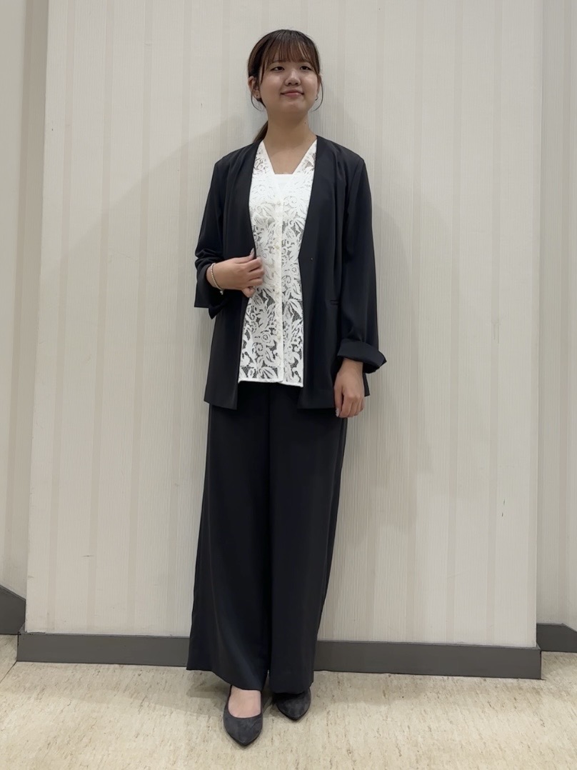ちひさんの「INDIVI｜【さらに軽く軽快！／着る日傘】イージーワイドパンツ」を使ったコーディネート