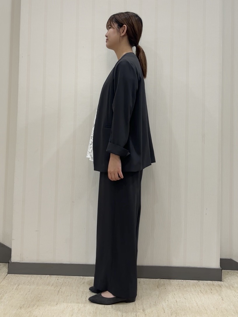 ちひさんの「INDIVI｜【さらに軽く軽快！／着る日傘】イージーワイドパンツ」を使ったコーディネート