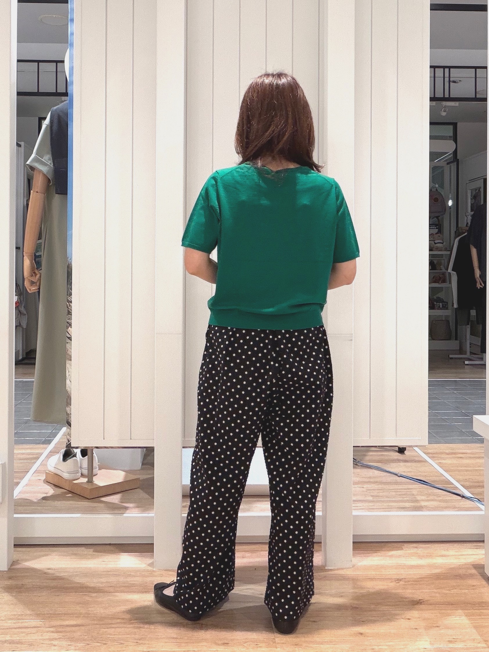 Fujitaさんの「Dessin｜【9色展開/接触冷感/UVカット】ドライタッチサマーニットT」を使ったコーディネート