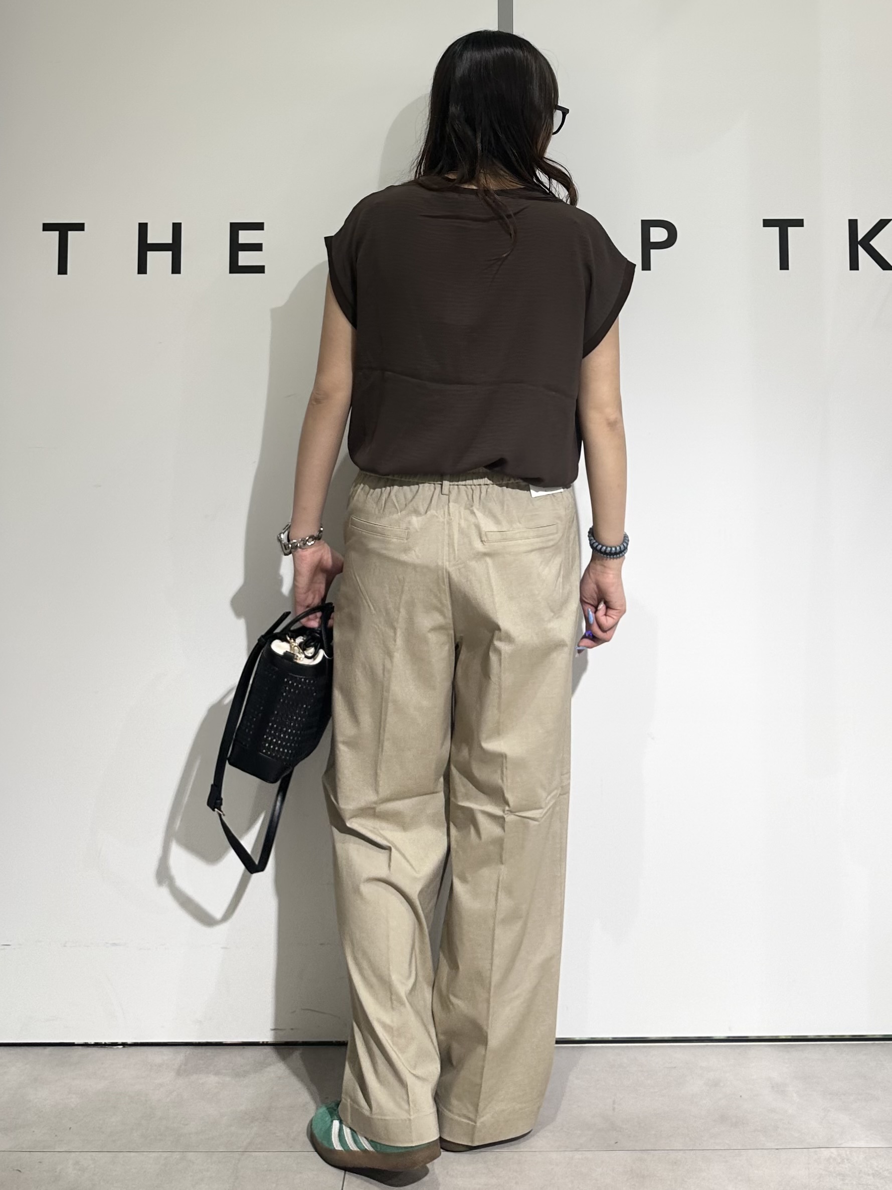 cottonさんの「THE SHOP TK｜【ひんやりさらさら】軽やかに着られる プリントTシャツ」を使ったコーディネート