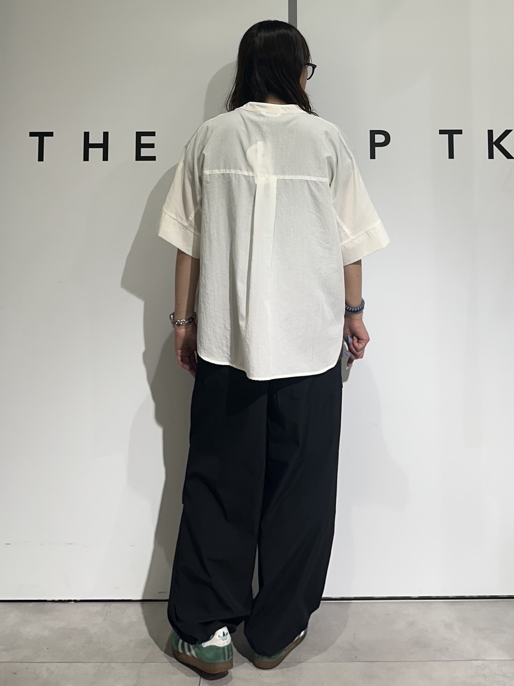cottonさんの「THE SHOP TK｜【高レビュー/体型カバー】さらっと快適 ドルマン5分袖ブラウス」を使ったコーディネート
