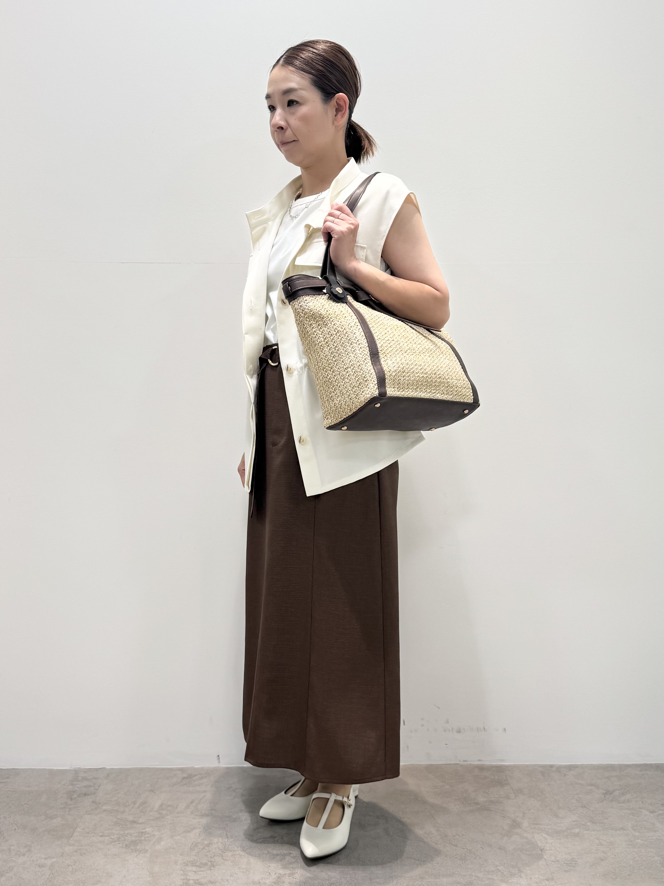 koyaさんの「Reflect｜リネンライクスタンドネックジレ」を使ったコーディネート