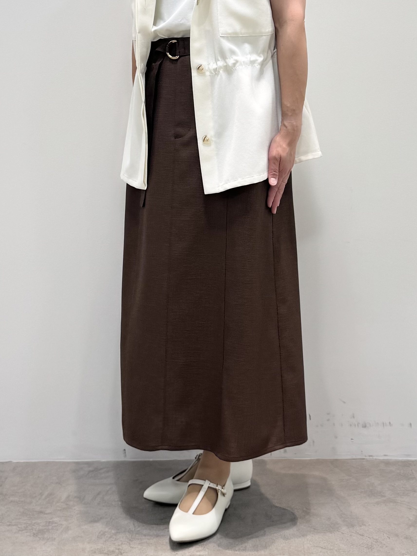 koyaさんの「Reflect｜リネンライクスタンドネックジレ」を使ったコーディネート