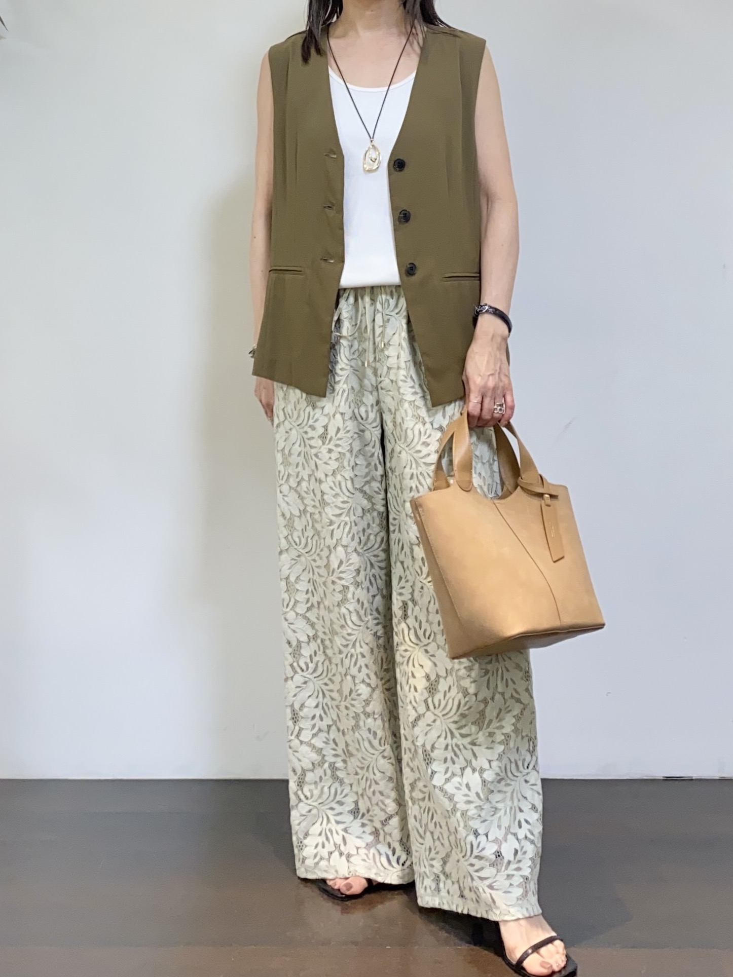 tomoさんの「UNTITLED｜【セットアップ可/接触冷感/通気性】ドライシアーダブルジャケット」を使ったコーディネート