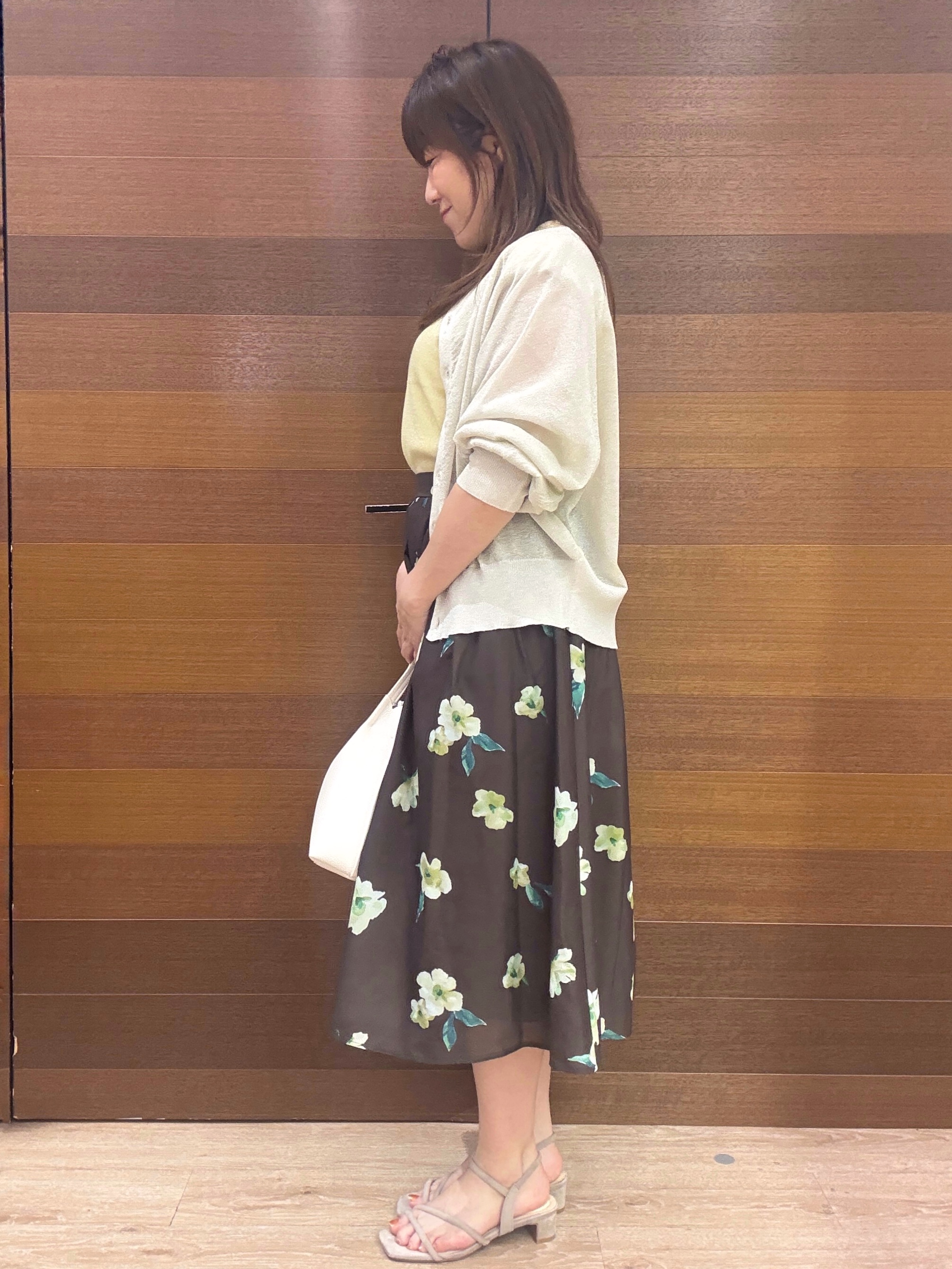 maichiさんの「OPAQUE.CLIP｜【接触冷感】シアーラメドルマンショートカーディガン《洗濯機OK》」を使ったコーディネート