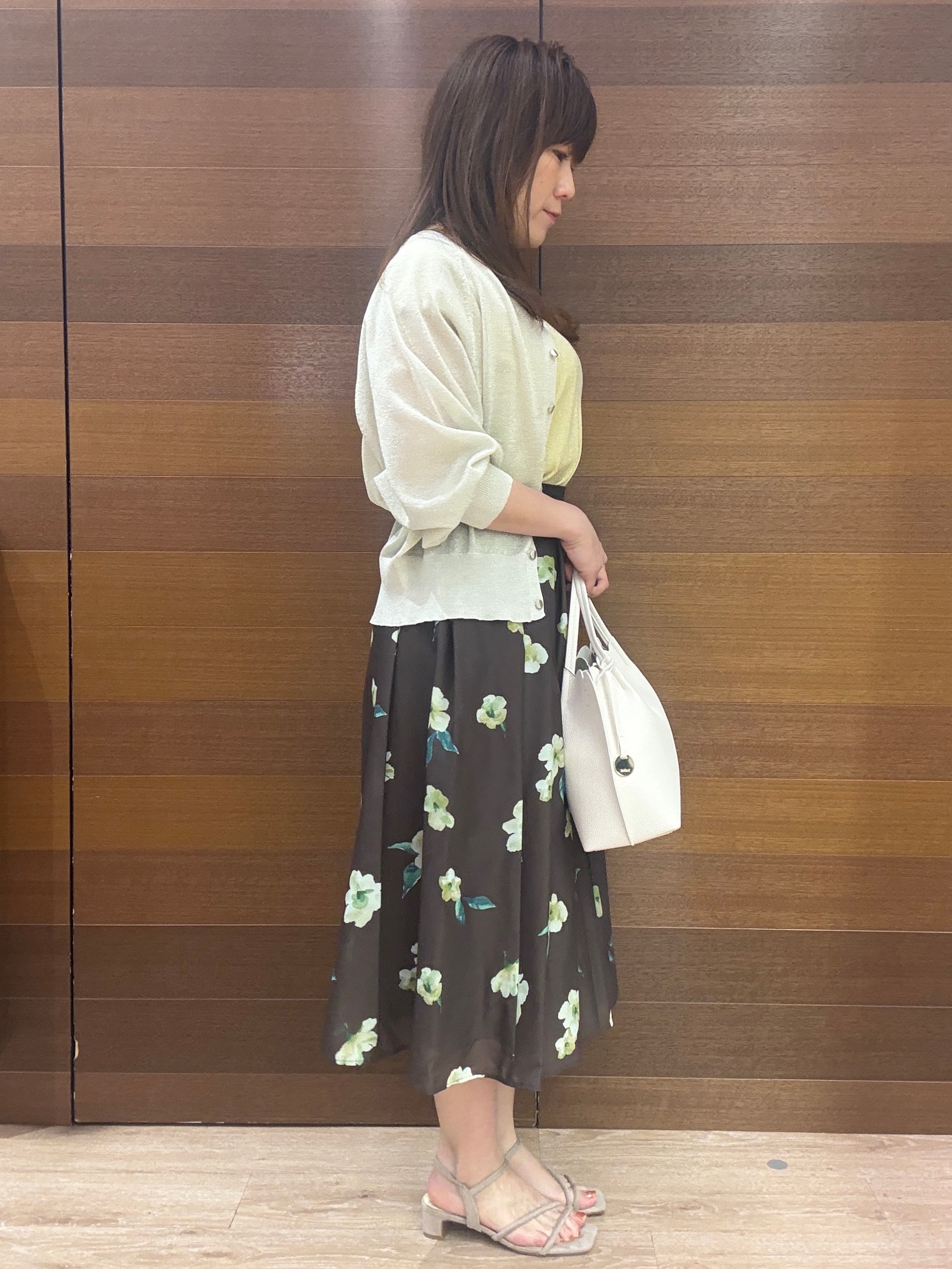 maichiさんの「OPAQUE.CLIP｜【接触冷感】シアーラメドルマンショートカーディガン《洗濯機OK》」を使ったコーディネート