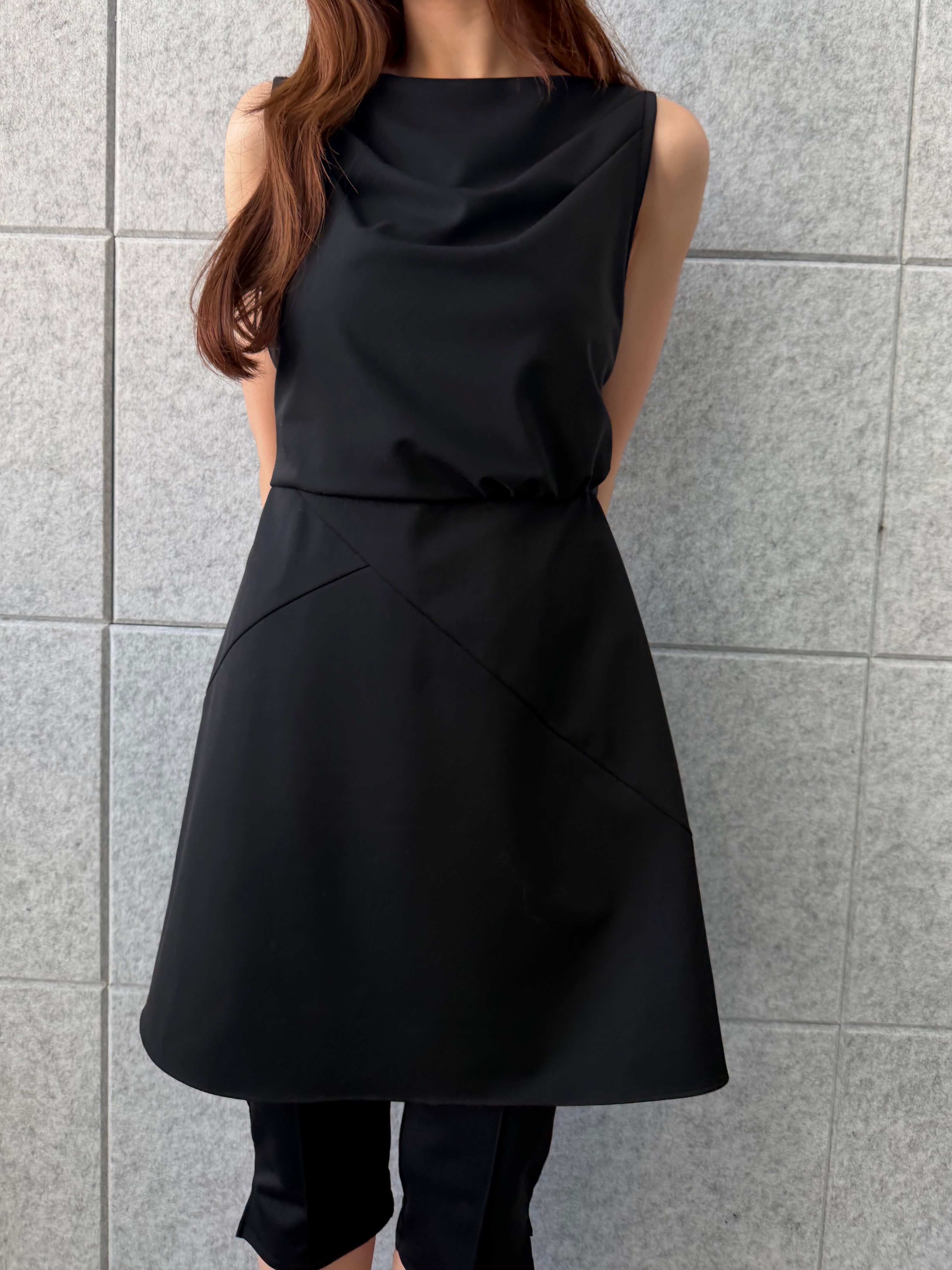 kanamiさんの「CODE A｜apron dress」を使ったコーディネート