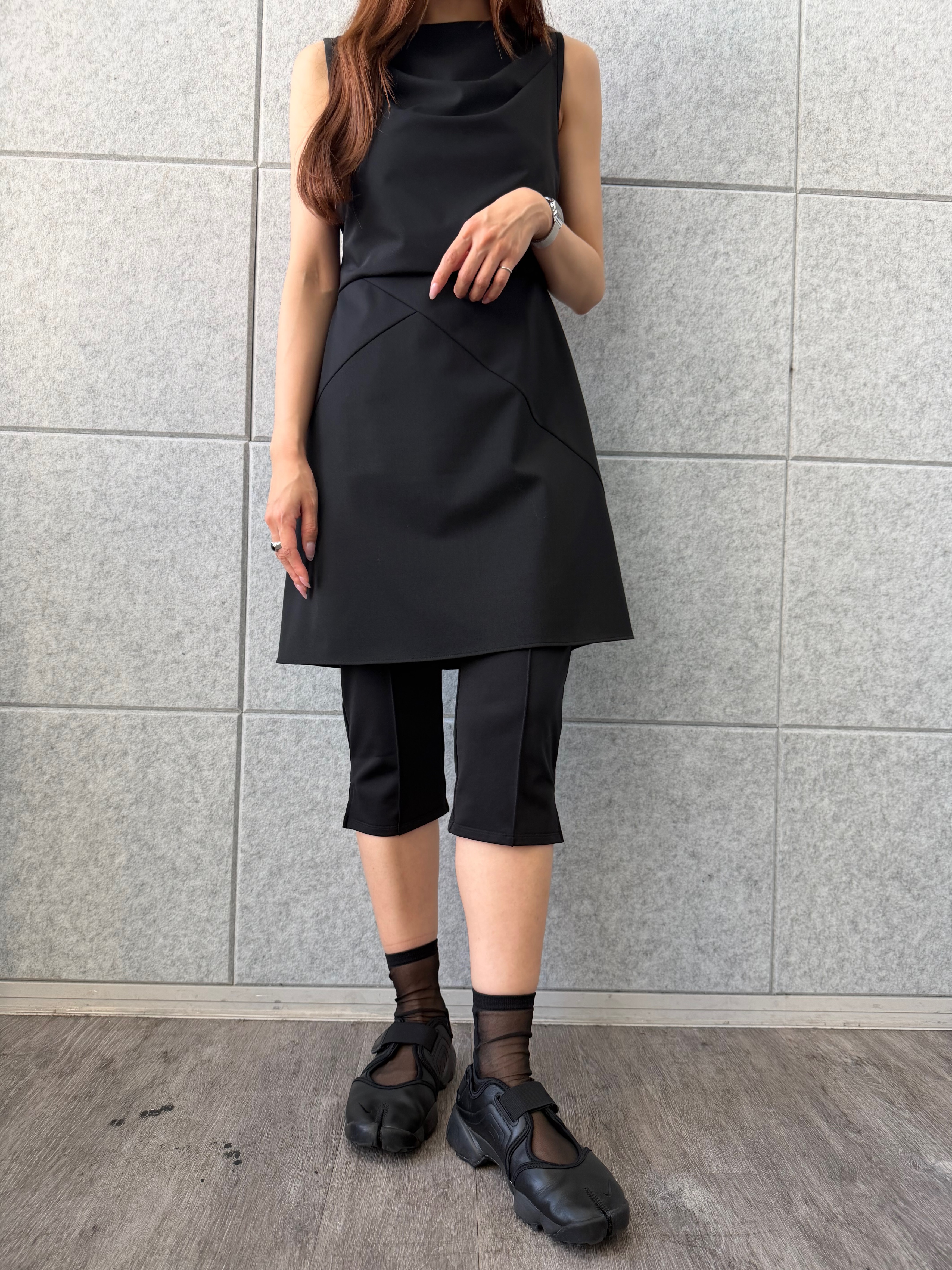 kanamiさんの「CODE A｜apron dress」を使ったコーディネート