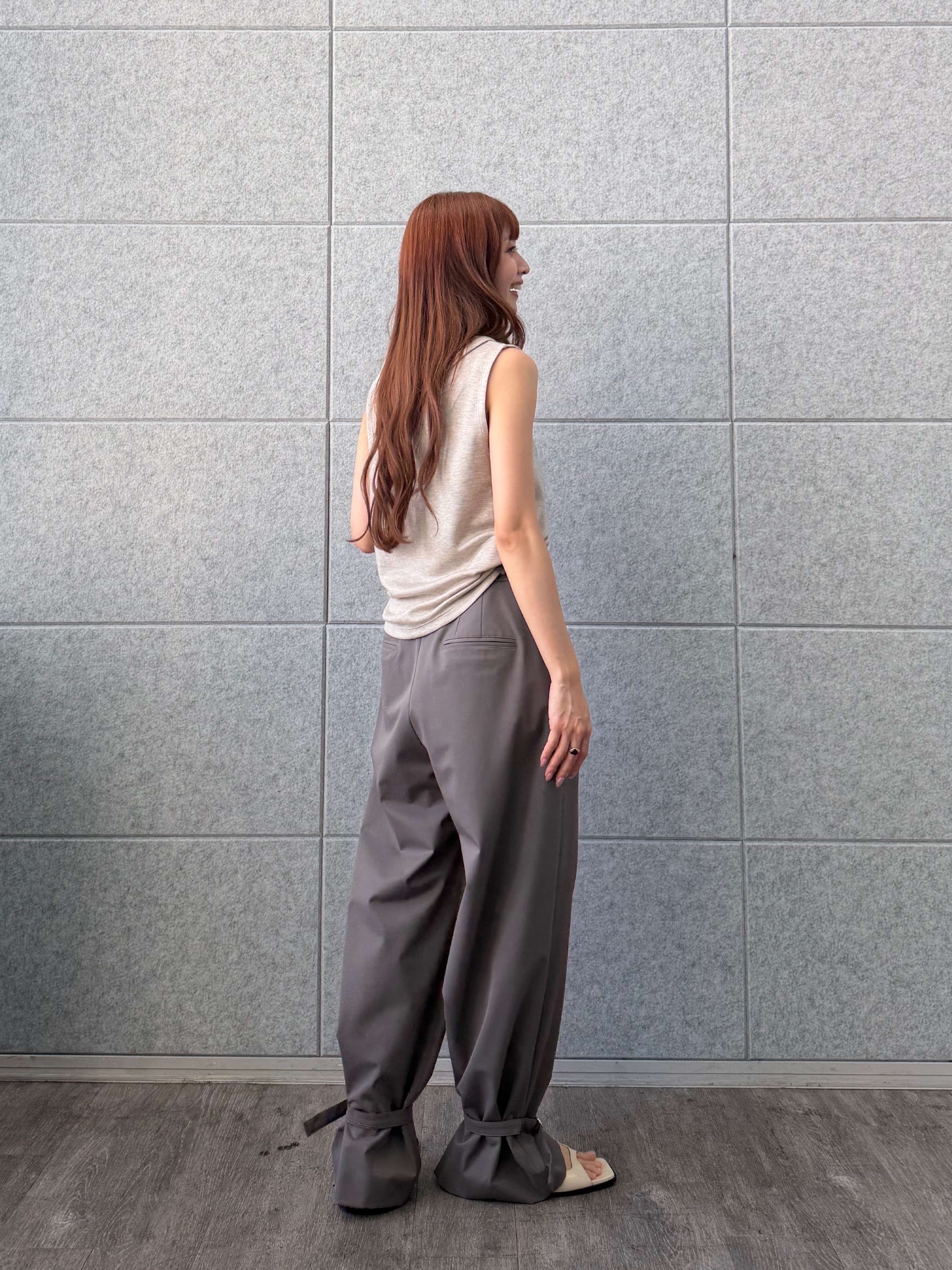 kanamiさんの「CODE A｜bound edge pants」を使ったコーディネート