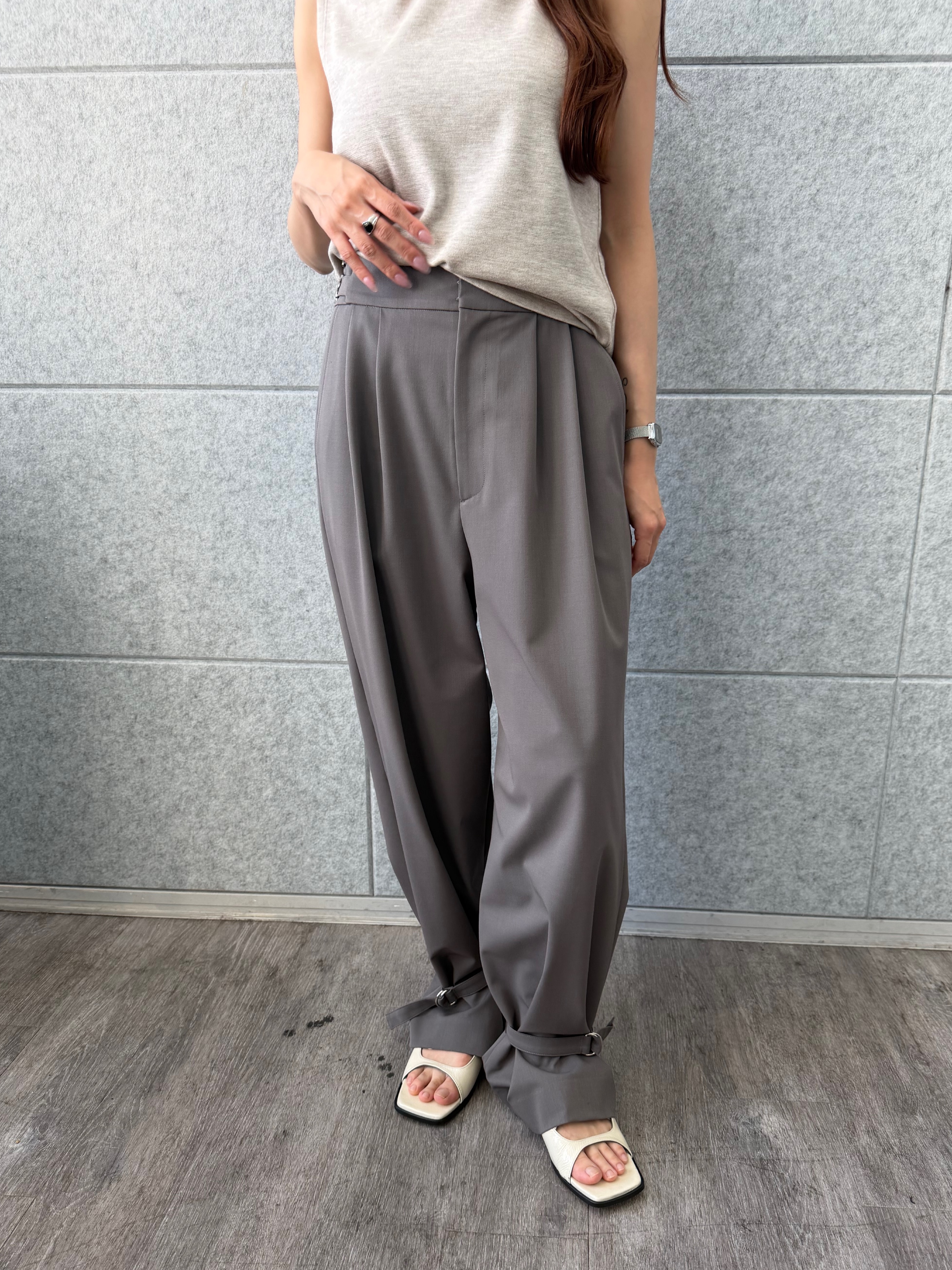 kanamiさんの「CODE A｜bound edge pants」を使ったコーディネート