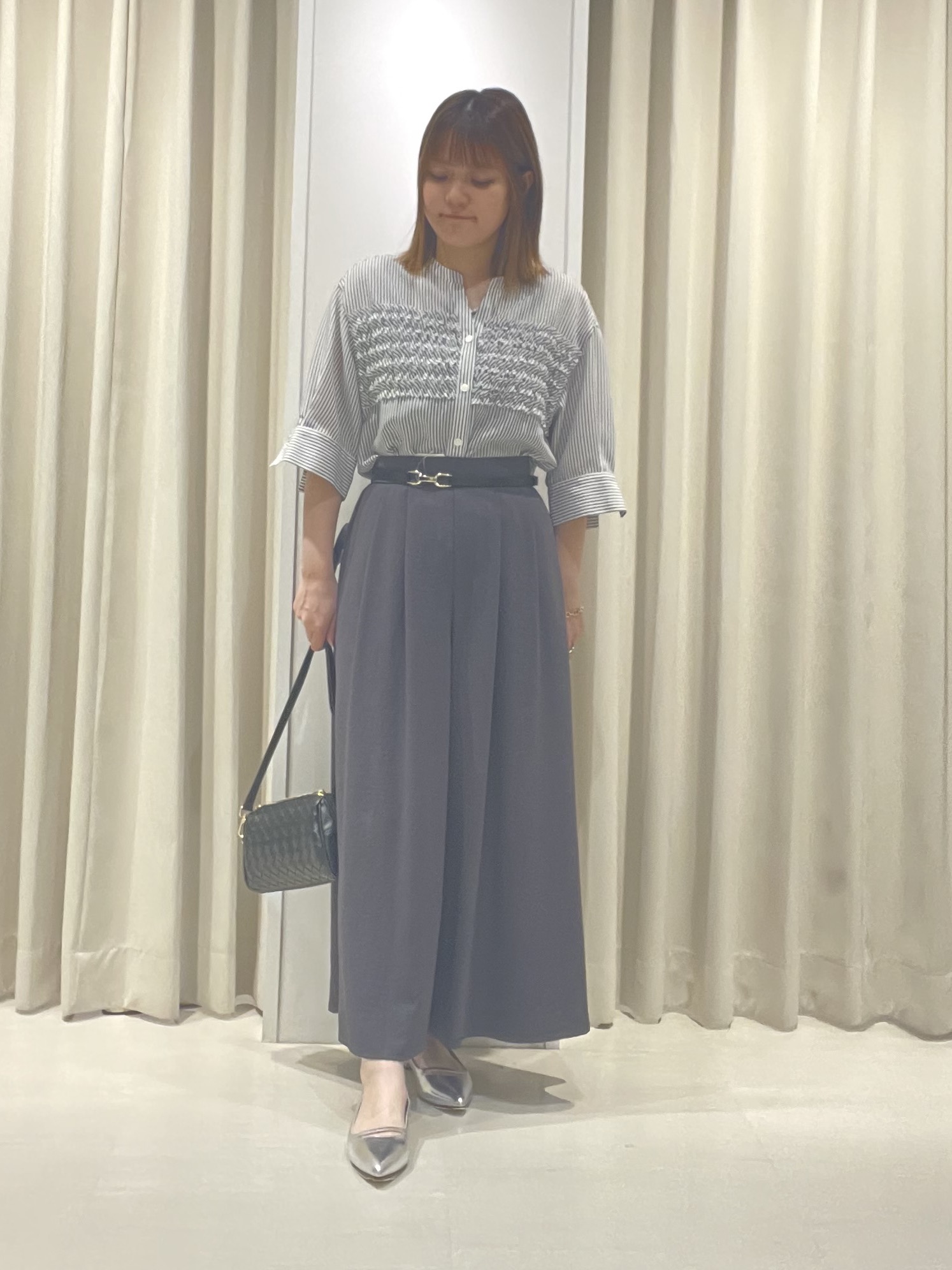 ゆいさんの「UNTITLED｜【接触冷感/通気性/洗える】フロントフリルブラウス」を使ったコーディネート