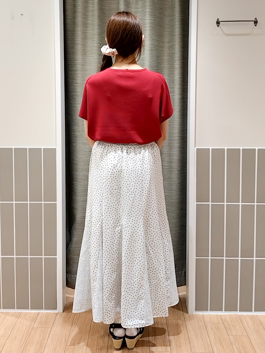 reiaさんの「grove｜【シリーズ累計36万枚！名品ニット】やわらかドライタッチ ドルマンニット」を使ったコーディネート