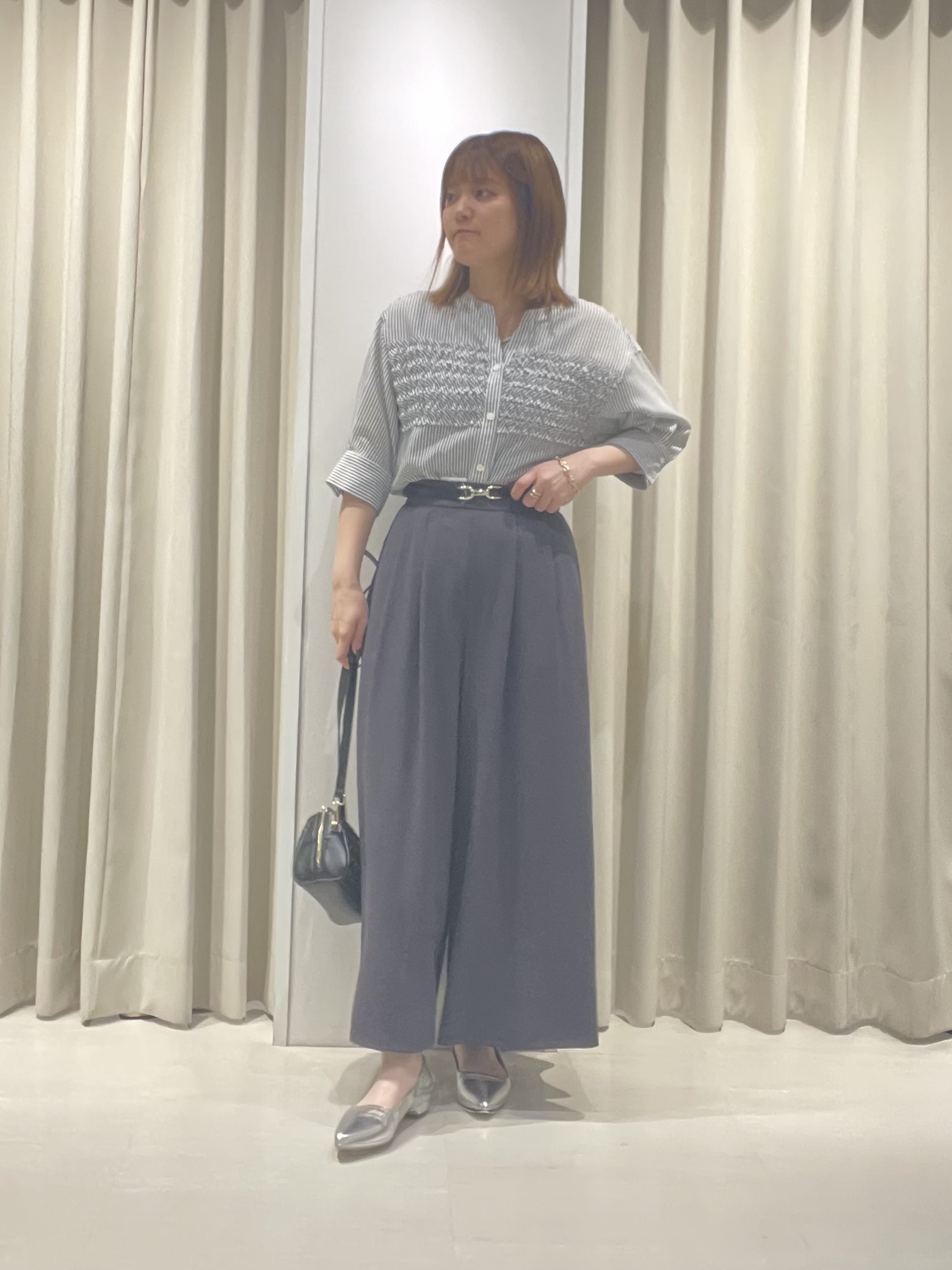 ゆいさんの「UNTITLED｜【接触冷感/通気性/洗える】フロントフリルブラウス」を使ったコーディネート