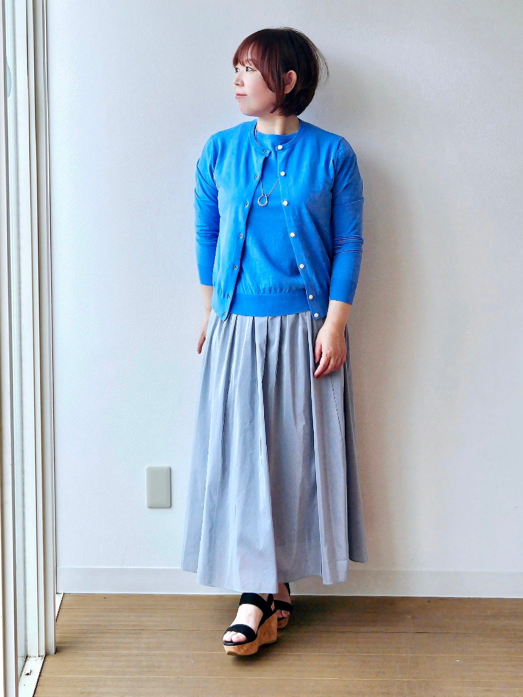 やじまさんの「UNTITLED｜【9色展開/アンサンブル可】コットンクルーネックカーディガン」を使ったコーディネート